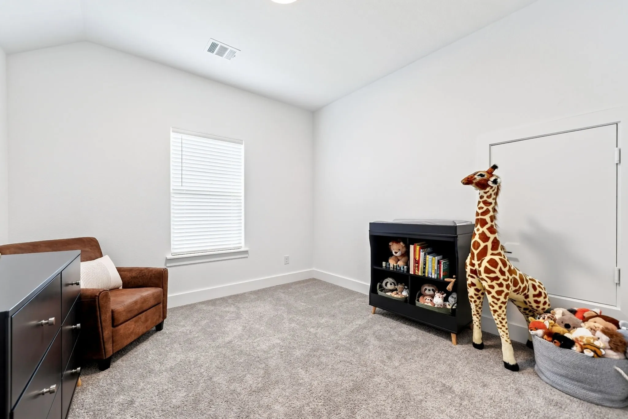 Single Family Residence For Sale in Ellis County , 2196 Jonata Street, Waxahachie, Texas 75165, 5 Bedroom, 3 Bathroom, 2 Garage spaces, 2,682 Sqft, built in 2024, mls#21338665, Real Estate Agent in Waxahachie, Homes For Sale in Ellis county, Homes For Sale in Waxahachie, Realtor in Waxahachie Texas, Real Estate Brokerage Independent Realty Texas, Luminita Cordes Realtor