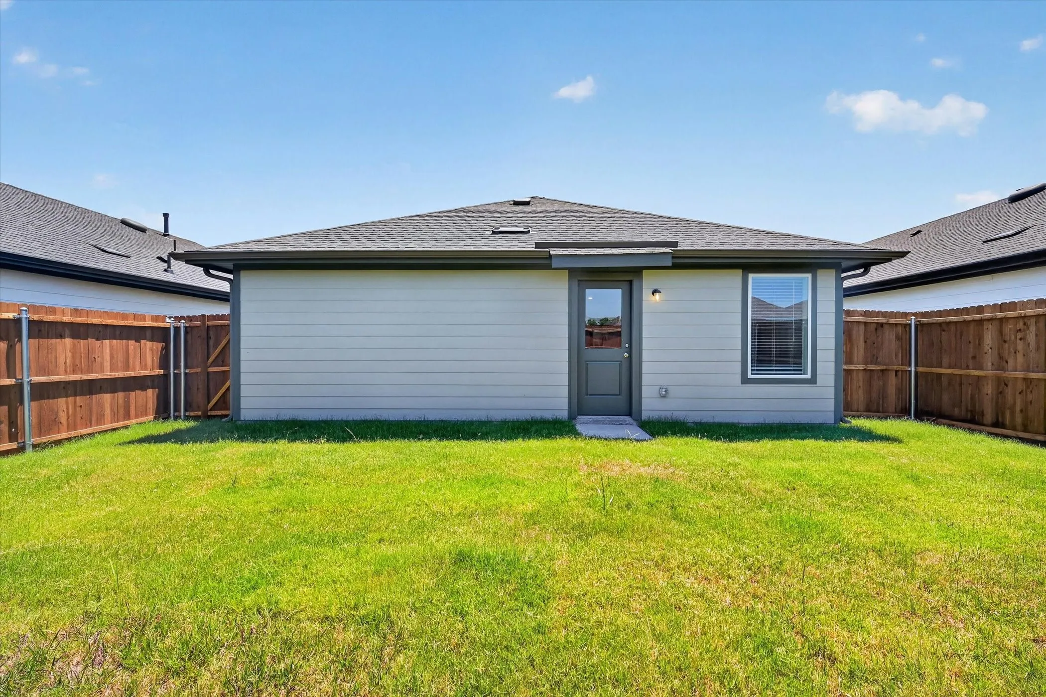 Single Family Residence For Rent in Hunt County , 1117 Southfield Drive, Josephine, Texas 75135, 3 Bedroom, 2 Bathroom, 2 Garage spaces, 1,153 Sqft, built in 2026, mls#21338995, Real Estate Agent in Josephine, Homes For Rent in Hunt county, Homes For Rent in Josephine, Realtor in Josephine Texas, Real Estate Brokerage Independent Realty Texas, Luminita Cordes Realtor