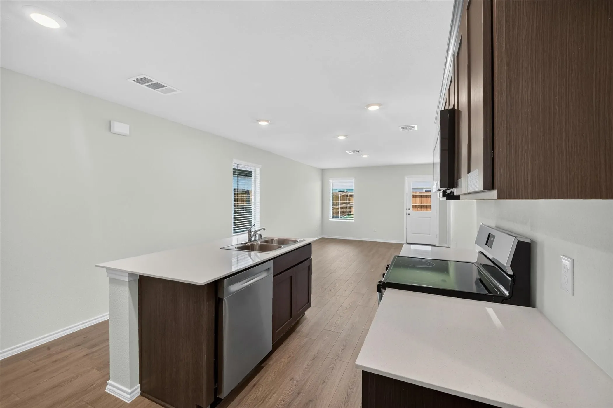 Single Family Residence For Rent in Hunt County , 1117 Southfield Drive, Josephine, Texas 75135, 3 Bedroom, 2 Bathroom, 2 Garage spaces, 1,153 Sqft, built in 2026, mls#21338995, Real Estate Agent in Josephine, Homes For Rent in Hunt county, Homes For Rent in Josephine, Realtor in Josephine Texas, Real Estate Brokerage Independent Realty Texas, Luminita Cordes Realtor