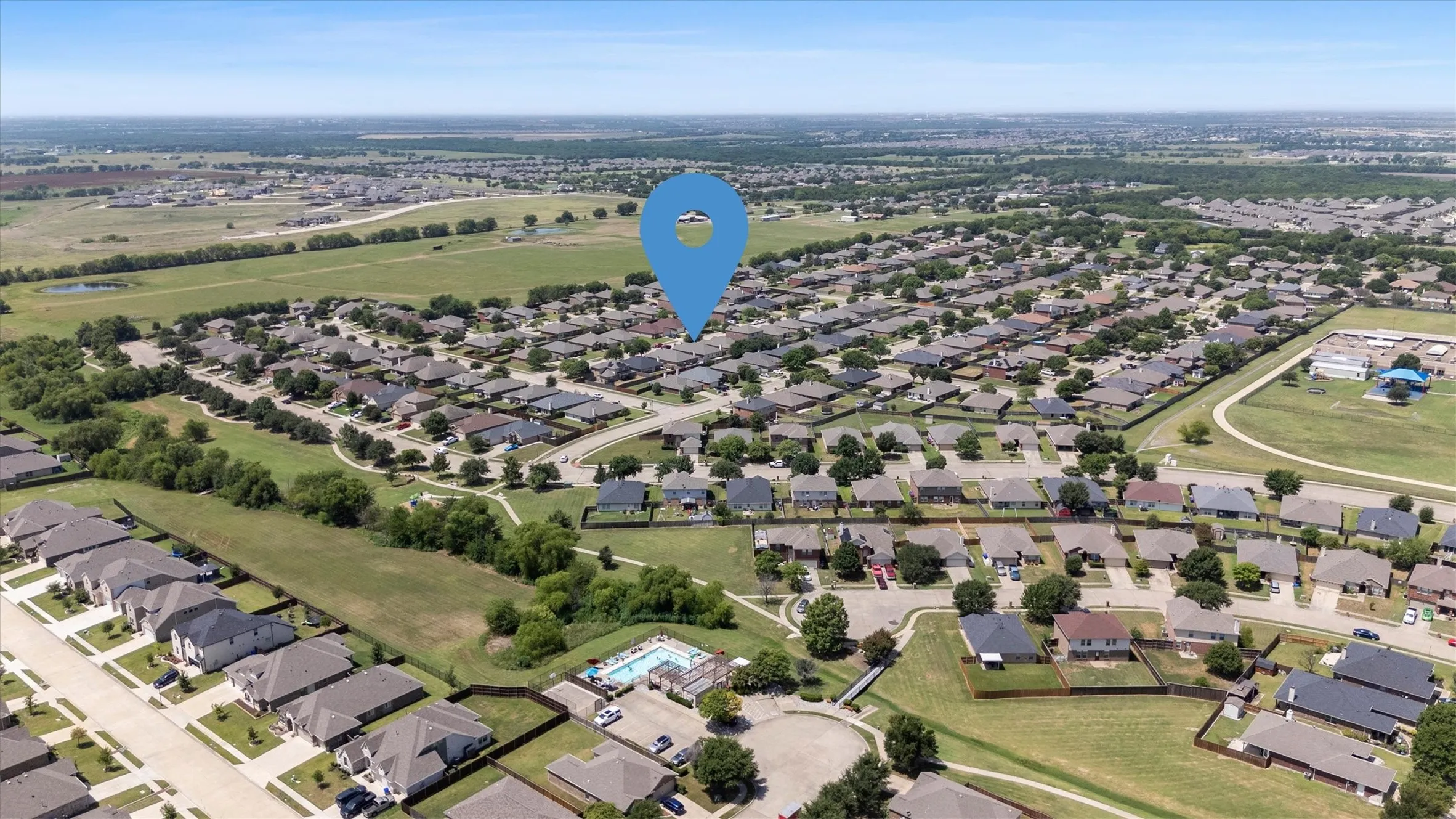 Single Family Residence For Sale in Rockwall County , 2900 Marsha Lane, Royse City, Texas 75189, 3 Bedroom, 2 Bathroom, 2 Garage spaces, 2,024 Sqft, built in 2007, mls#21338171, Real Estate Agent in Royse City, Homes For Sale in Rockwall county, Homes For Sale in Royse City, Realtor in Royse City Texas, Real Estate Brokerage Independent Realty Texas, Luminita Cordes Realtor