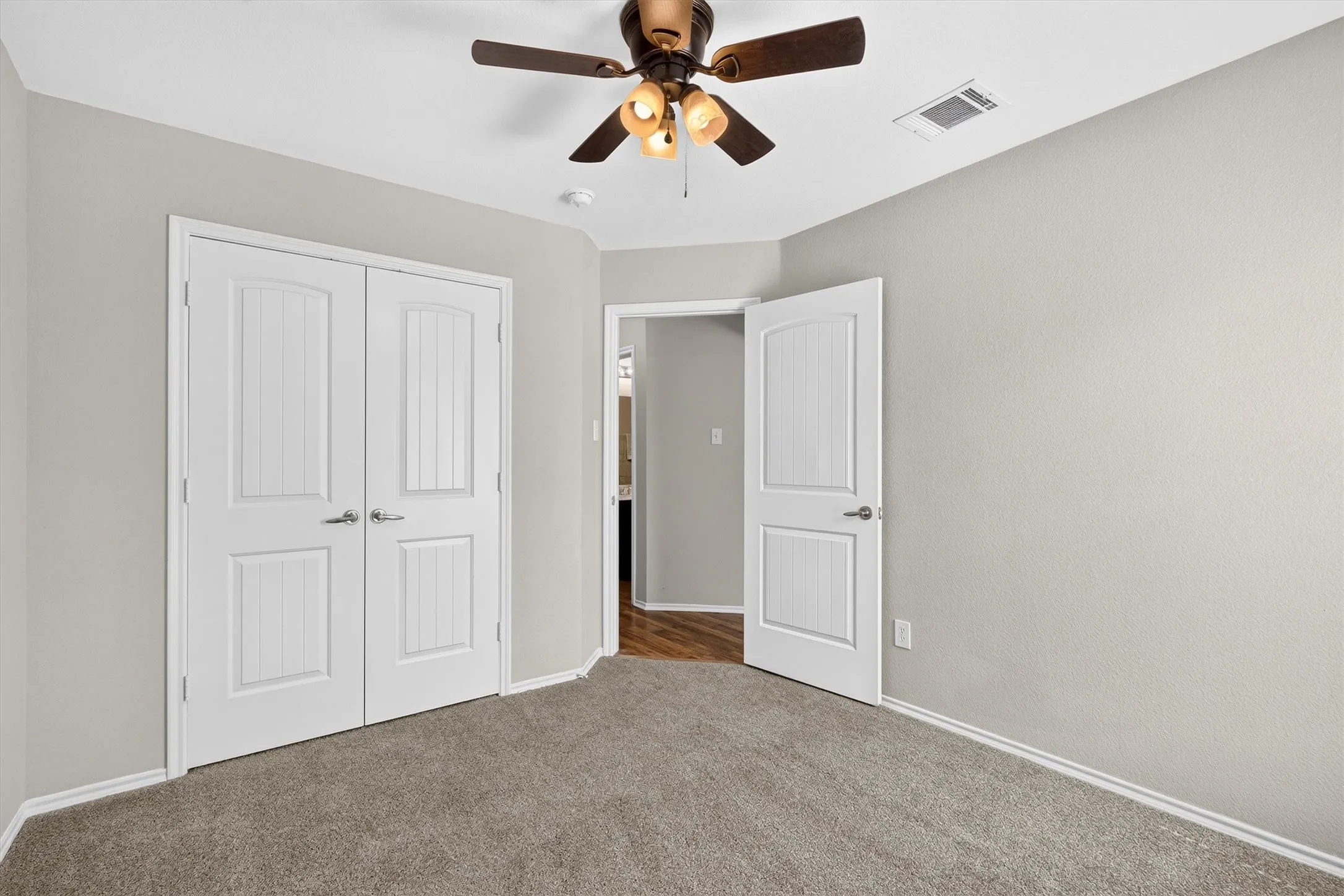 Single Family Residence For Sale in Rockwall County , 2900 Marsha Lane, Royse City, Texas 75189, 3 Bedroom, 2 Bathroom, 2 Garage spaces, 2,024 Sqft, built in 2007, mls#21338171, Real Estate Agent in Royse City, Homes For Sale in Rockwall county, Homes For Sale in Royse City, Realtor in Royse City Texas, Real Estate Brokerage Independent Realty Texas, Luminita Cordes Realtor