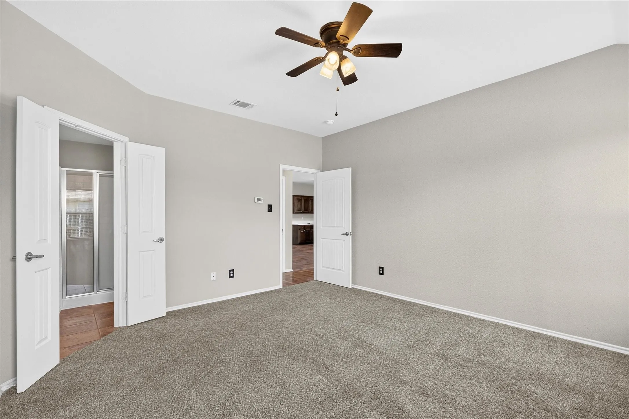 Single Family Residence For Sale in Rockwall County , 2900 Marsha Lane, Royse City, Texas 75189, 3 Bedroom, 2 Bathroom, 2 Garage spaces, 2,024 Sqft, built in 2007, mls#21338171, Real Estate Agent in Royse City, Homes For Sale in Rockwall county, Homes For Sale in Royse City, Realtor in Royse City Texas, Real Estate Brokerage Independent Realty Texas, Luminita Cordes Realtor