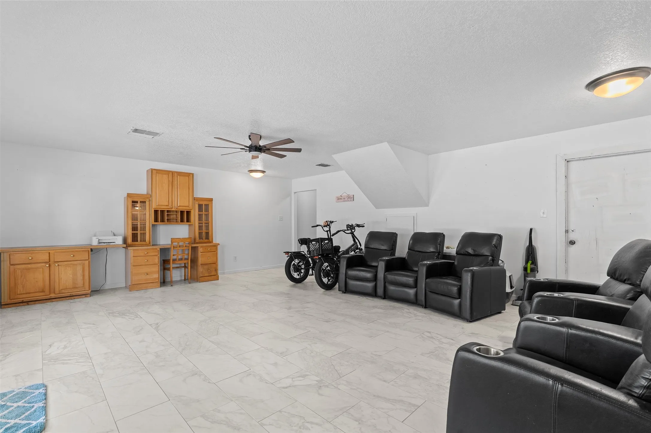 Single Family Residence For Sale in Panola County , 113 County Road 1844, Carthage, Texas 75633, 7 Bedroom, 4 Bathroom, Garage spaces, 4,350 Sqft, built in 1970, Price $679,000, mls#21338997, Real Estate Agent in Carthage, Homes For Sale in Panola county, Homes For Sale in Carthage, Realtor in Carthage Texas, Real Estate Brokerage Independent Realty Texas, Luminita Cordes Realtor