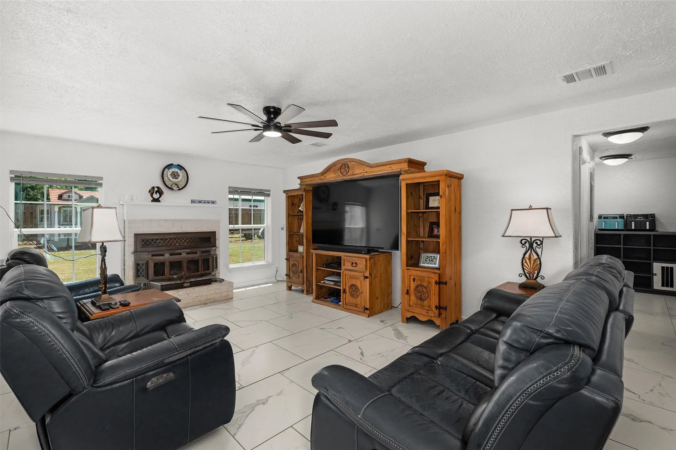 Single Family Residence For Sale in Panola County , 113 County Road 1844, Carthage, Texas 75633, 7 Bedroom, 4 Bathroom, Garage spaces, 4,350 Sqft, built in 1970, Price $679,000, mls#21338997, Real Estate Agent in Carthage, Homes For Sale in Panola county, Homes For Sale in Carthage, Realtor in Carthage Texas, Real Estate Brokerage Independent Realty Texas, Luminita Cordes Realtor