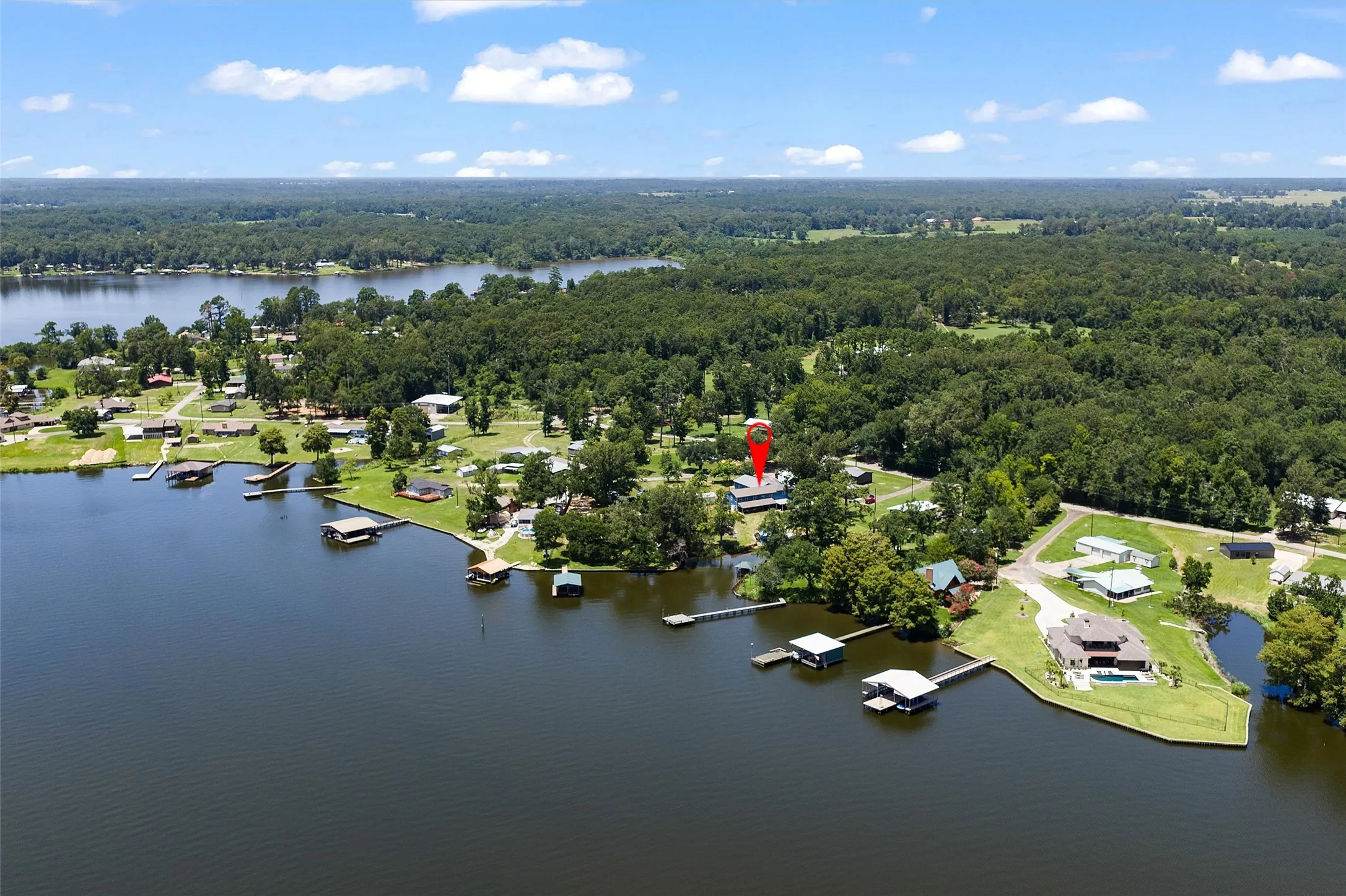 Single Family Residence For Sale in Panola County , 113 County Road 1844, Carthage, Texas 75633, 7 Bedroom, 4 Bathroom, Garage spaces, 4,350 Sqft, built in 1970, Price $679,000, mls#21338997, Real Estate Agent in Carthage, Homes For Sale in Panola county, Homes For Sale in Carthage, Realtor in Carthage Texas, Real Estate Brokerage Independent Realty Texas, Luminita Cordes Realtor