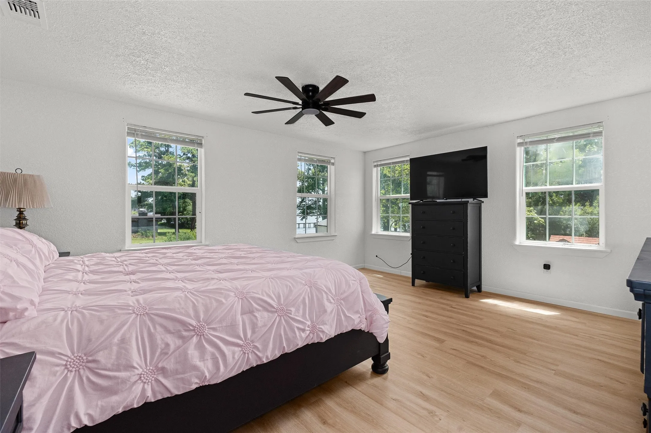 Single Family Residence For Sale in Panola County , 113 County Road 1844, Carthage, Texas 75633, 7 Bedroom, 4 Bathroom, Garage spaces, 4,350 Sqft, built in 1970, Price $679,000, mls#21338997, Real Estate Agent in Carthage, Homes For Sale in Panola county, Homes For Sale in Carthage, Realtor in Carthage Texas, Real Estate Brokerage Independent Realty Texas, Luminita Cordes Realtor