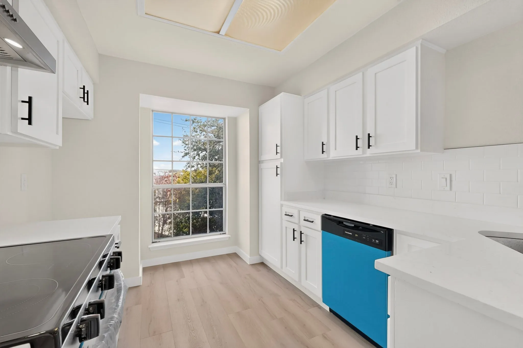 Condominium For Sale in Dallas County , 8600 Coppertowne Lane 1407, Dallas, Texas 75243, 1 Bedroom, 1 Bathroom, Garage spaces, 713 Sqft, built in 1983, mls#21338938, Real Estate Agent in Dallas, Homes For Sale in Dallas county, Homes For Sale in Dallas, Realtor in Dallas Texas, Real Estate Brokerage Independent Realty Texas, Luminita Cordes Realtor