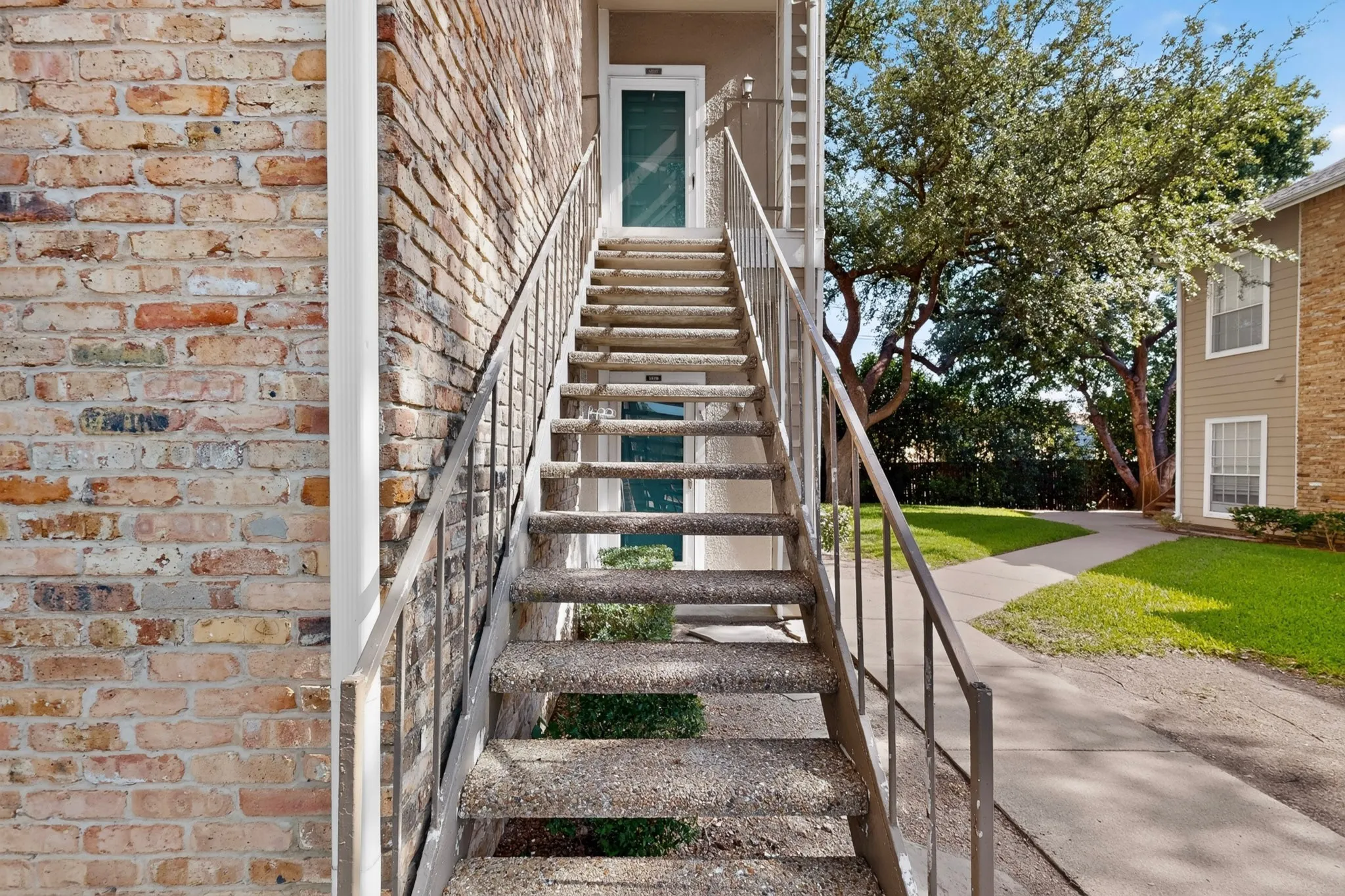 Condominium For Sale in Dallas County , 8600 Coppertowne Lane 1407, Dallas, Texas 75243, 1 Bedroom, 1 Bathroom, Garage spaces, 713 Sqft, built in 1983, mls#21338938, Real Estate Agent in Dallas, Homes For Sale in Dallas county, Homes For Sale in Dallas, Realtor in Dallas Texas, Real Estate Brokerage Independent Realty Texas, Luminita Cordes Realtor