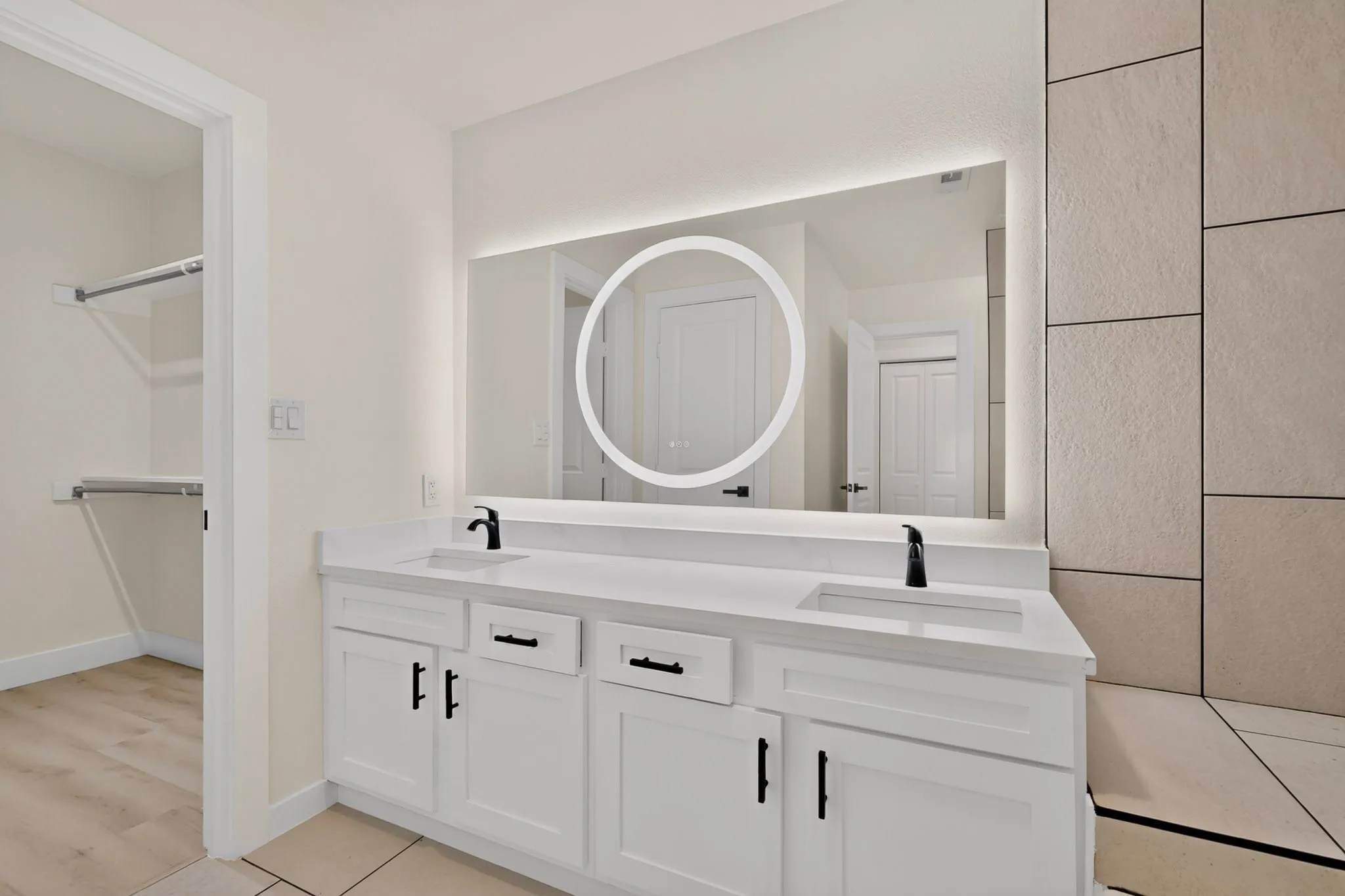 Condominium For Sale in Dallas County , 8600 Coppertowne Lane 1407, Dallas, Texas 75243, 1 Bedroom, 1 Bathroom, Garage spaces, 713 Sqft, built in 1983, mls#21338938, Real Estate Agent in Dallas, Homes For Sale in Dallas county, Homes For Sale in Dallas, Realtor in Dallas Texas, Real Estate Brokerage Independent Realty Texas, Luminita Cordes Realtor