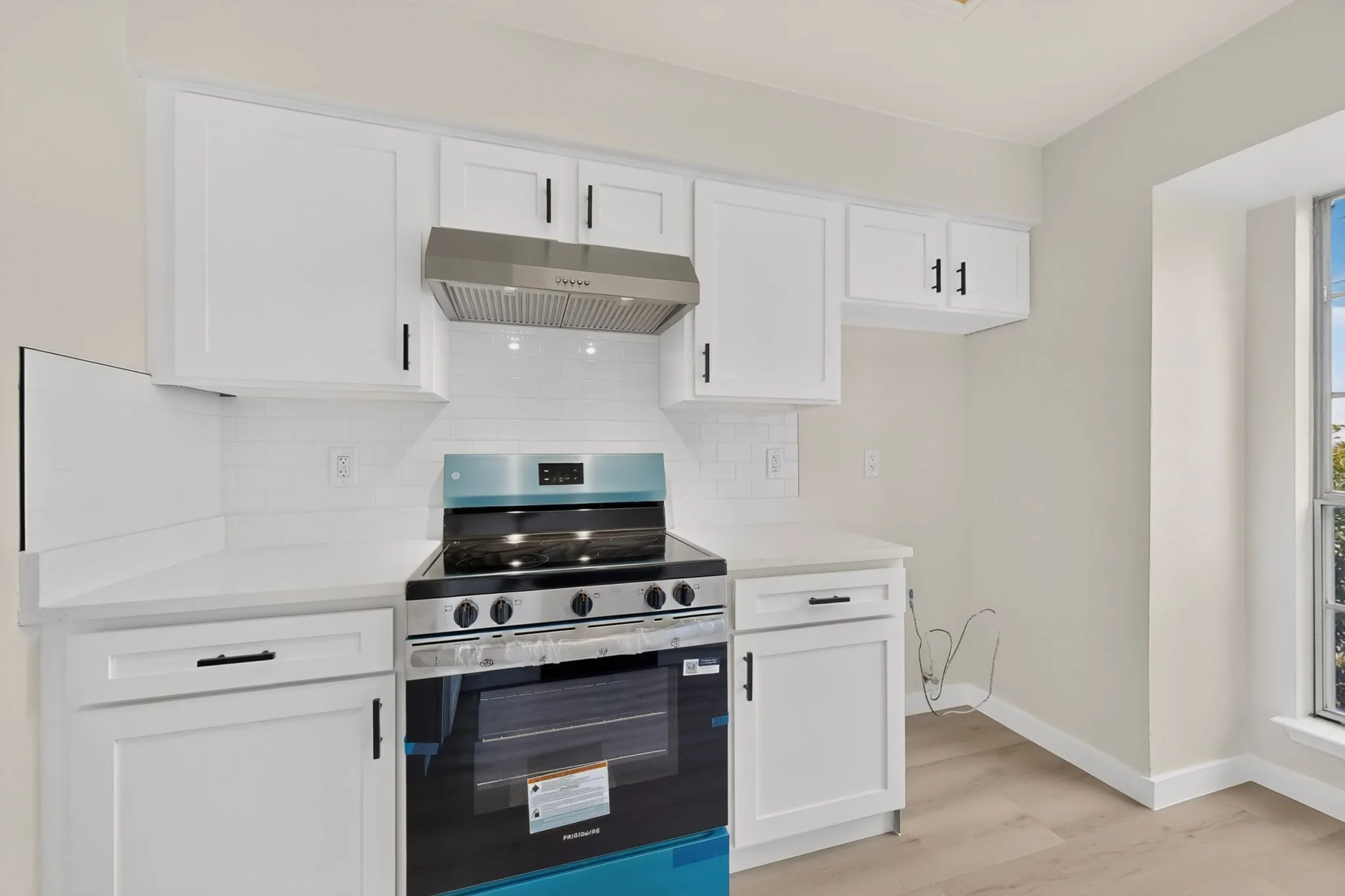 Condominium For Sale in Dallas County , 8600 Coppertowne Lane 1407, Dallas, Texas 75243, 1 Bedroom, 1 Bathroom, Garage spaces, 713 Sqft, built in 1983, mls#21338938, Real Estate Agent in Dallas, Homes For Sale in Dallas county, Homes For Sale in Dallas, Realtor in Dallas Texas, Real Estate Brokerage Independent Realty Texas, Luminita Cordes Realtor