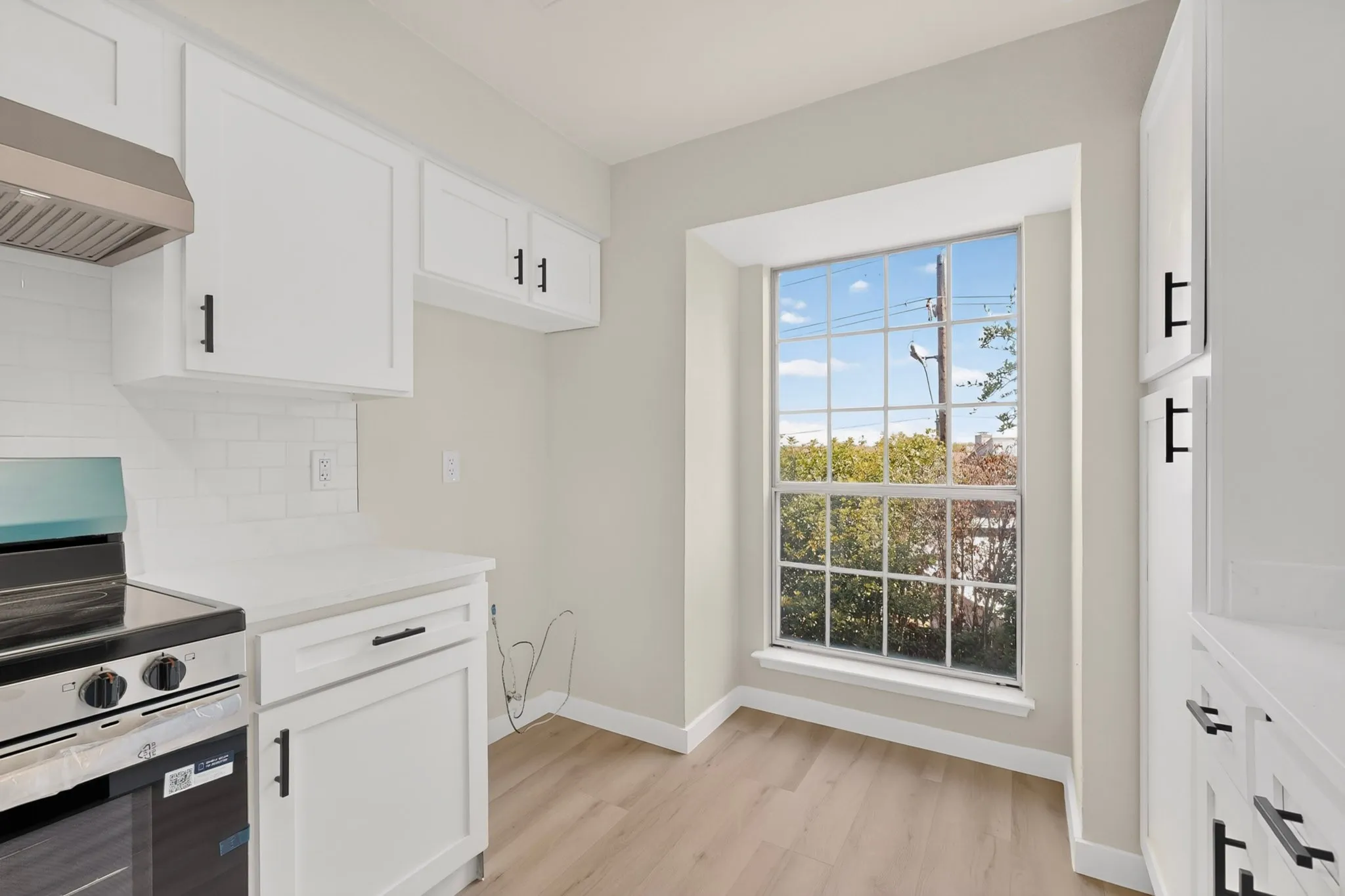 Condominium For Sale in Dallas County , 8600 Coppertowne Lane 1407, Dallas, Texas 75243, 1 Bedroom, 1 Bathroom, Garage spaces, 713 Sqft, built in 1983, mls#21338938, Real Estate Agent in Dallas, Homes For Sale in Dallas county, Homes For Sale in Dallas, Realtor in Dallas Texas, Real Estate Brokerage Independent Realty Texas, Luminita Cordes Realtor
