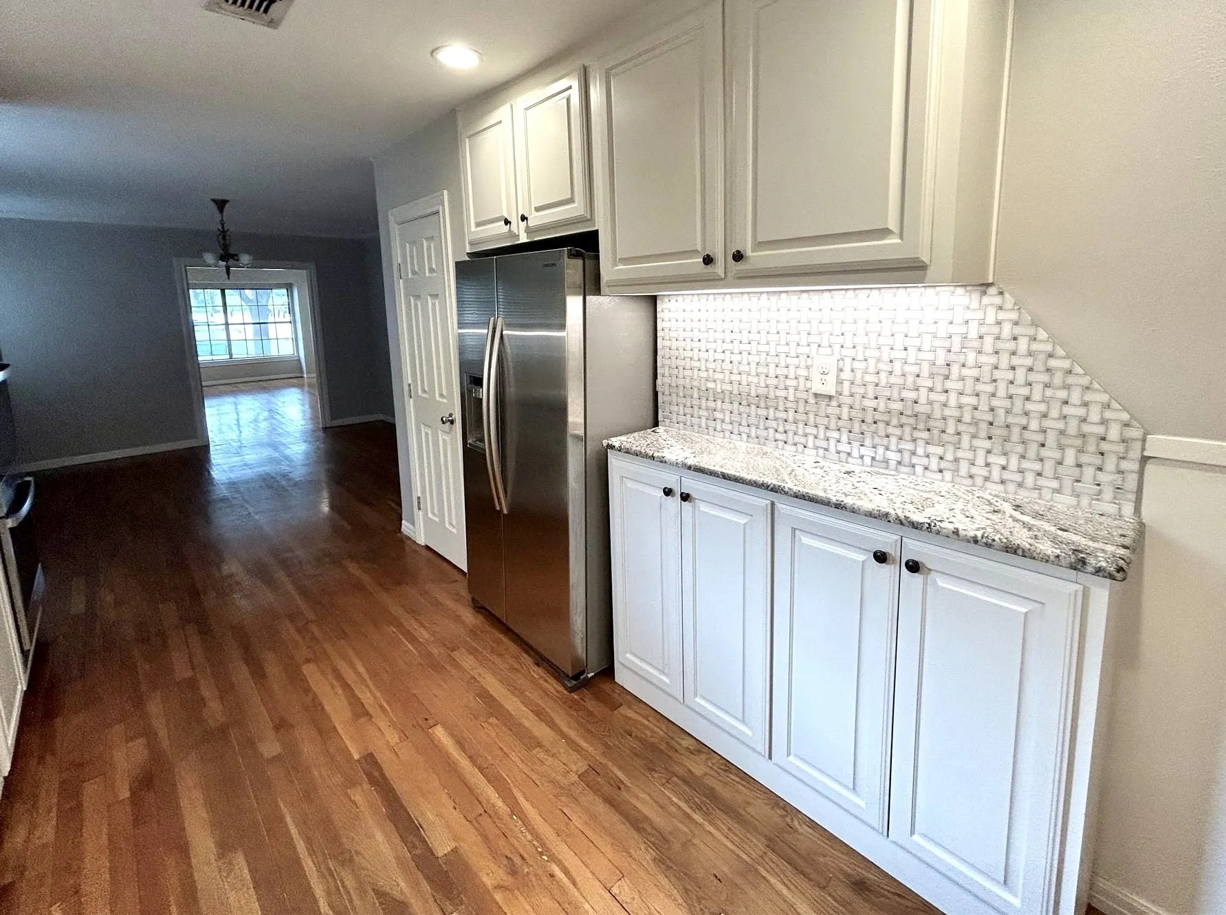 Single Family Residence For Rent in Tarrant County , 3444 Rogers Avenue, Fort Worth, Texas 76109, 3 Bedroom, 2 Bathroom, 2 Garage spaces, 1,673 Sqft, built in 1939, mls#21339010, Real Estate Agent in Fort Worth, Homes For Rent in Tarrant county, Homes For Rent in Fort Worth, Realtor in Fort Worth Texas, Real Estate Brokerage Independent Realty Texas, Luminita Cordes Realtor