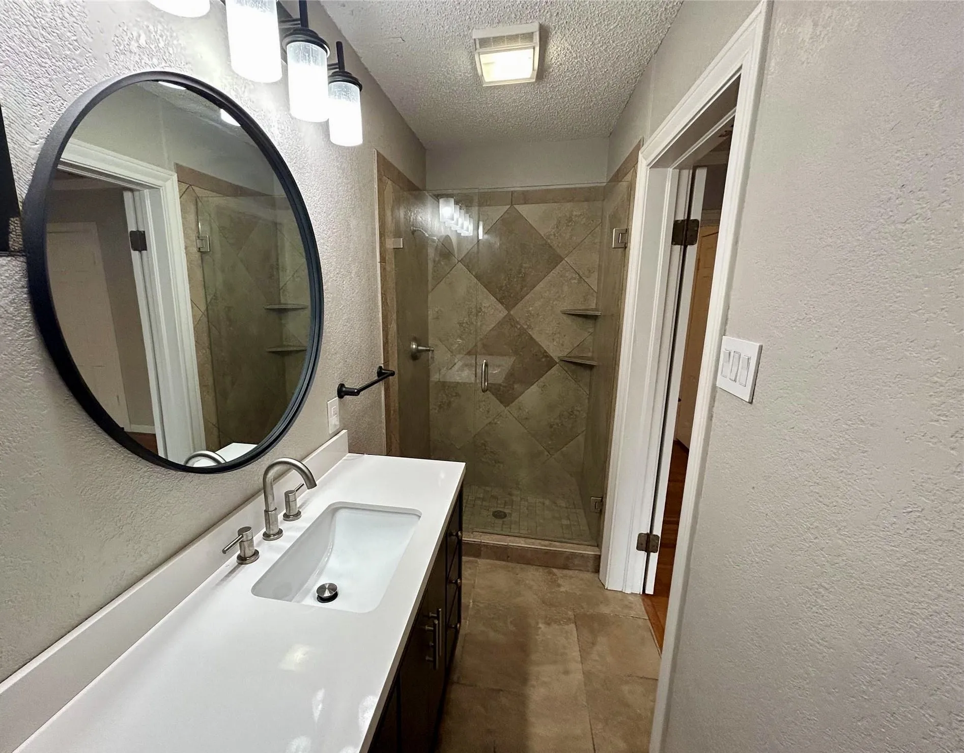 Single Family Residence For Rent in Tarrant County , 3444 Rogers Avenue, Fort Worth, Texas 76109, 3 Bedroom, 2 Bathroom, 2 Garage spaces, 1,673 Sqft, built in 1939, mls#21339010, Real Estate Agent in Fort Worth, Homes For Rent in Tarrant county, Homes For Rent in Fort Worth, Realtor in Fort Worth Texas, Real Estate Brokerage Independent Realty Texas, Luminita Cordes Realtor