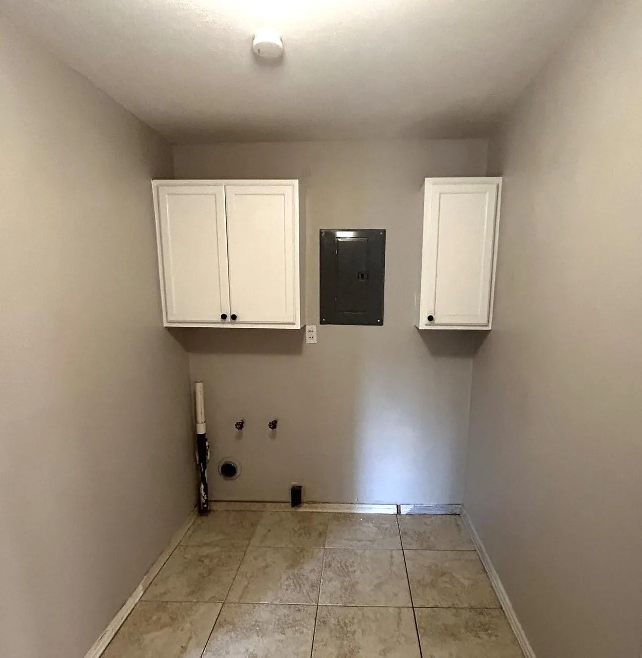Single Family Residence For Rent in Tarrant County , 3444 Rogers Avenue, Fort Worth, Texas 76109, 3 Bedroom, 2 Bathroom, 2 Garage spaces, 1,673 Sqft, built in 1939, mls#21339010, Real Estate Agent in Fort Worth, Homes For Rent in Tarrant county, Homes For Rent in Fort Worth, Realtor in Fort Worth Texas, Real Estate Brokerage Independent Realty Texas, Luminita Cordes Realtor