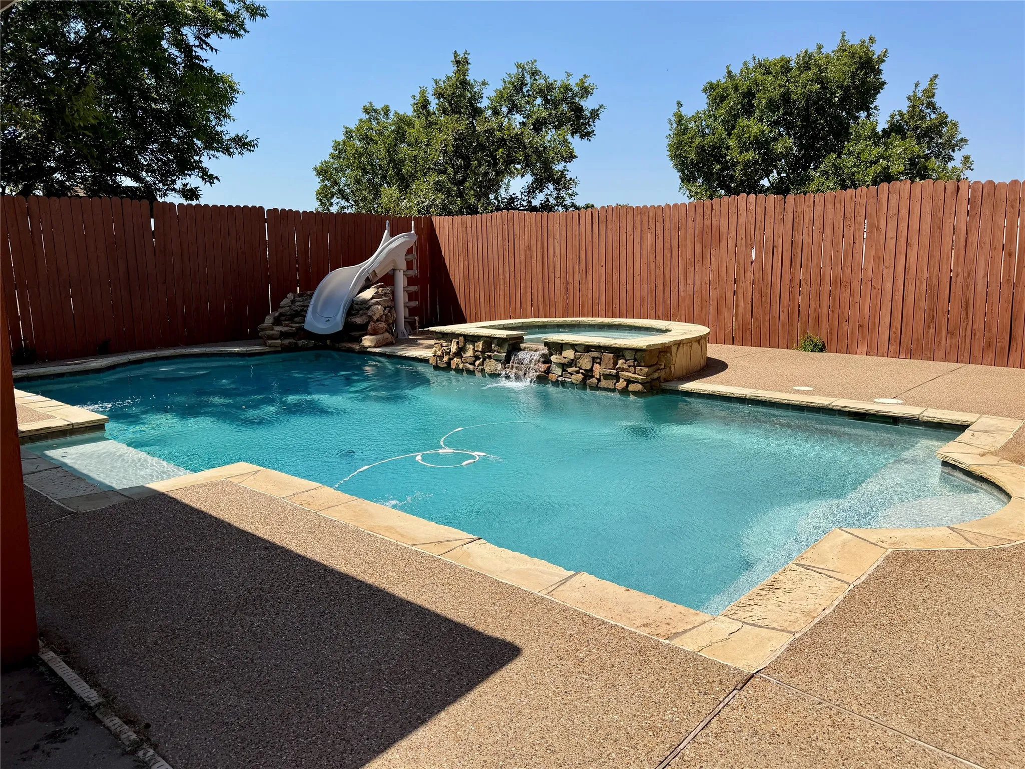 XL hot tub, pool slide