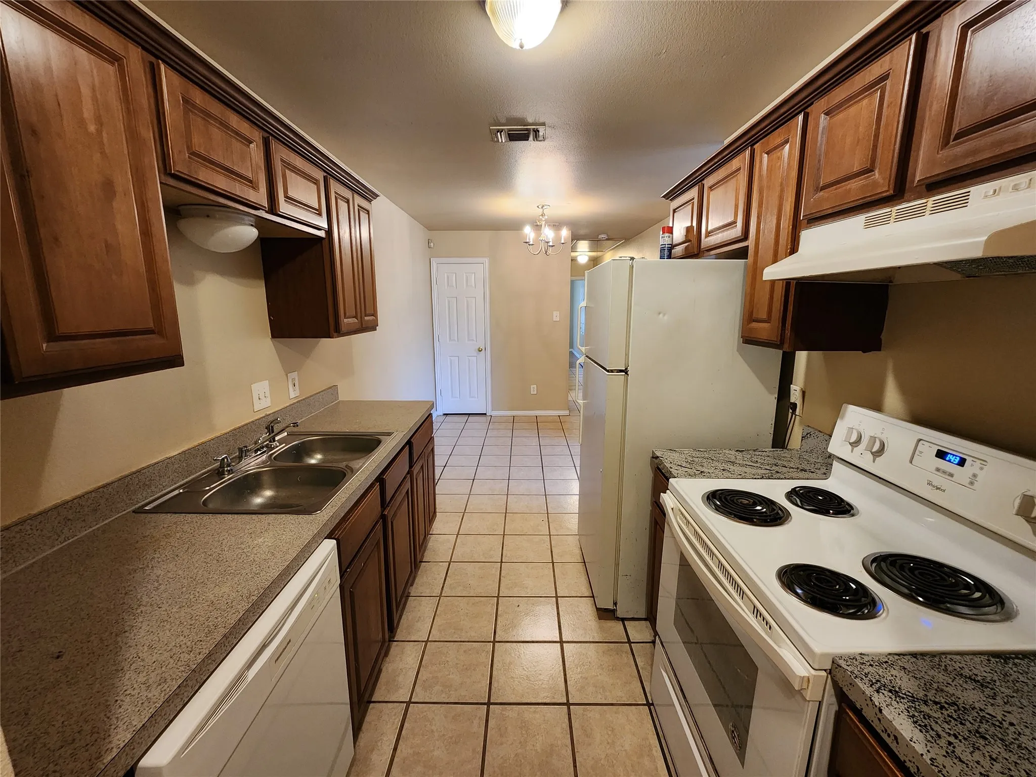 Duplex For Rent in Tarrant County , 939 Baker Street, Fort Worth, Texas 76104, 3 Bedroom, 2 Bathroom, 1 Garage spaces, 992 Sqft, built in 2005, mls#21339014, Real Estate Agent in Fort Worth, Homes For Rent in Tarrant county, Homes For Rent in Fort Worth, Realtor in Fort Worth Texas, Real Estate Brokerage Independent Realty Texas, Luminita Cordes Realtor