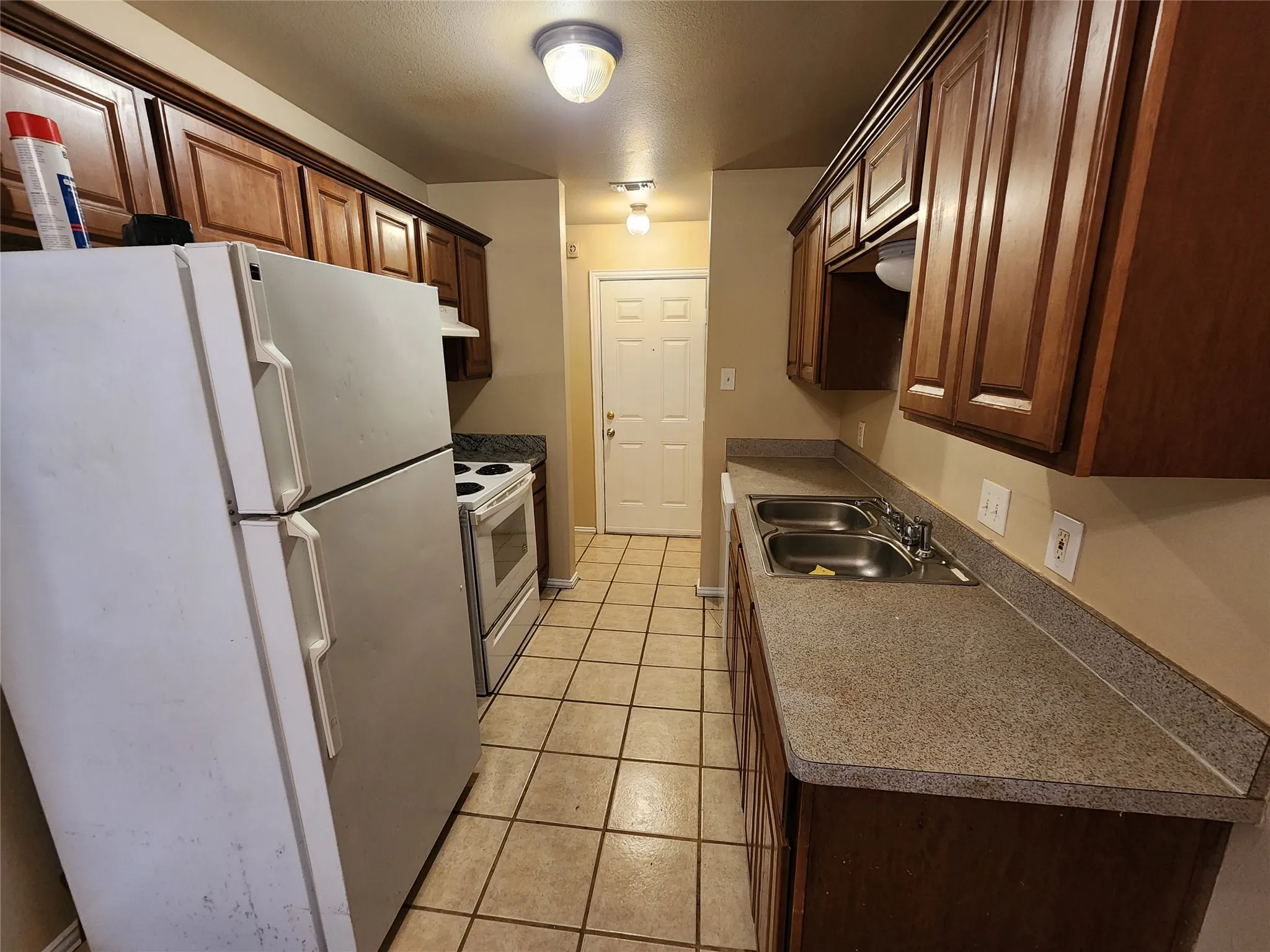 Duplex For Rent in Tarrant County , 939 Baker Street, Fort Worth, Texas 76104, 3 Bedroom, 2 Bathroom, 1 Garage spaces, 992 Sqft, built in 2005, mls#21339014, Real Estate Agent in Fort Worth, Homes For Rent in Tarrant county, Homes For Rent in Fort Worth, Realtor in Fort Worth Texas, Real Estate Brokerage Independent Realty Texas, Luminita Cordes Realtor