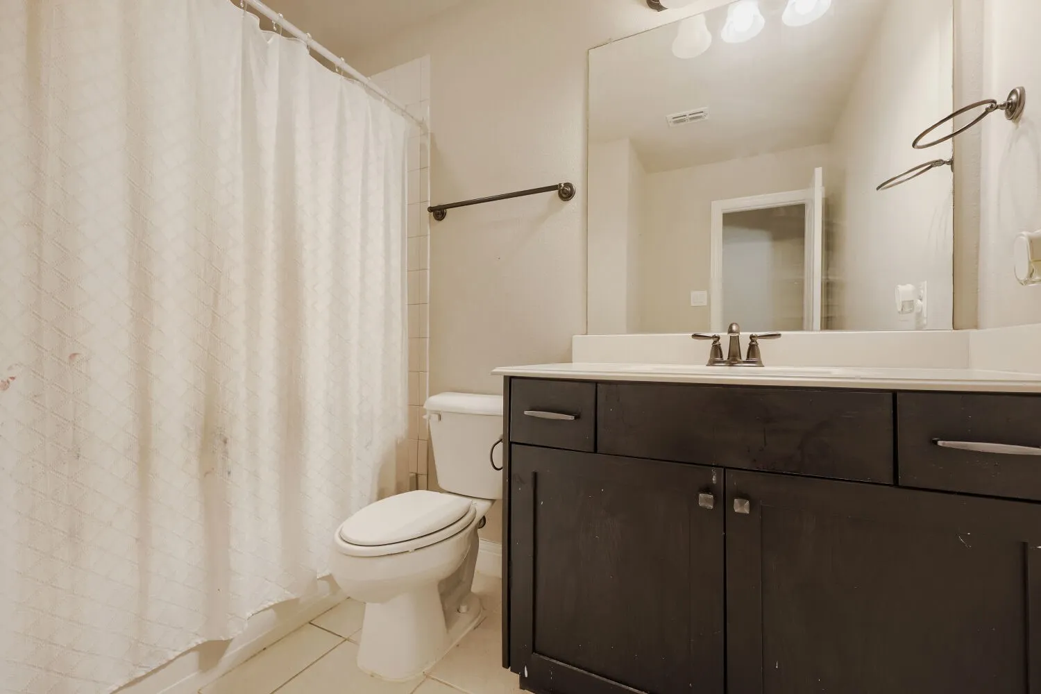Single Family Residence For Sale in Tarrant County , 3403 Willow Brook Drive, Mansfield, Texas 76063, 5 Bedroom, 4 Bathroom, 2 Garage spaces, 3,603 Sqft, built in 2017, mls#21336219, Real Estate Agent in Mansfield, Homes For Sale in Tarrant county, Homes For Sale in Mansfield, Realtor in Mansfield Texas, Real Estate Brokerage Independent Realty Texas, Luminita Cordes Realtor
