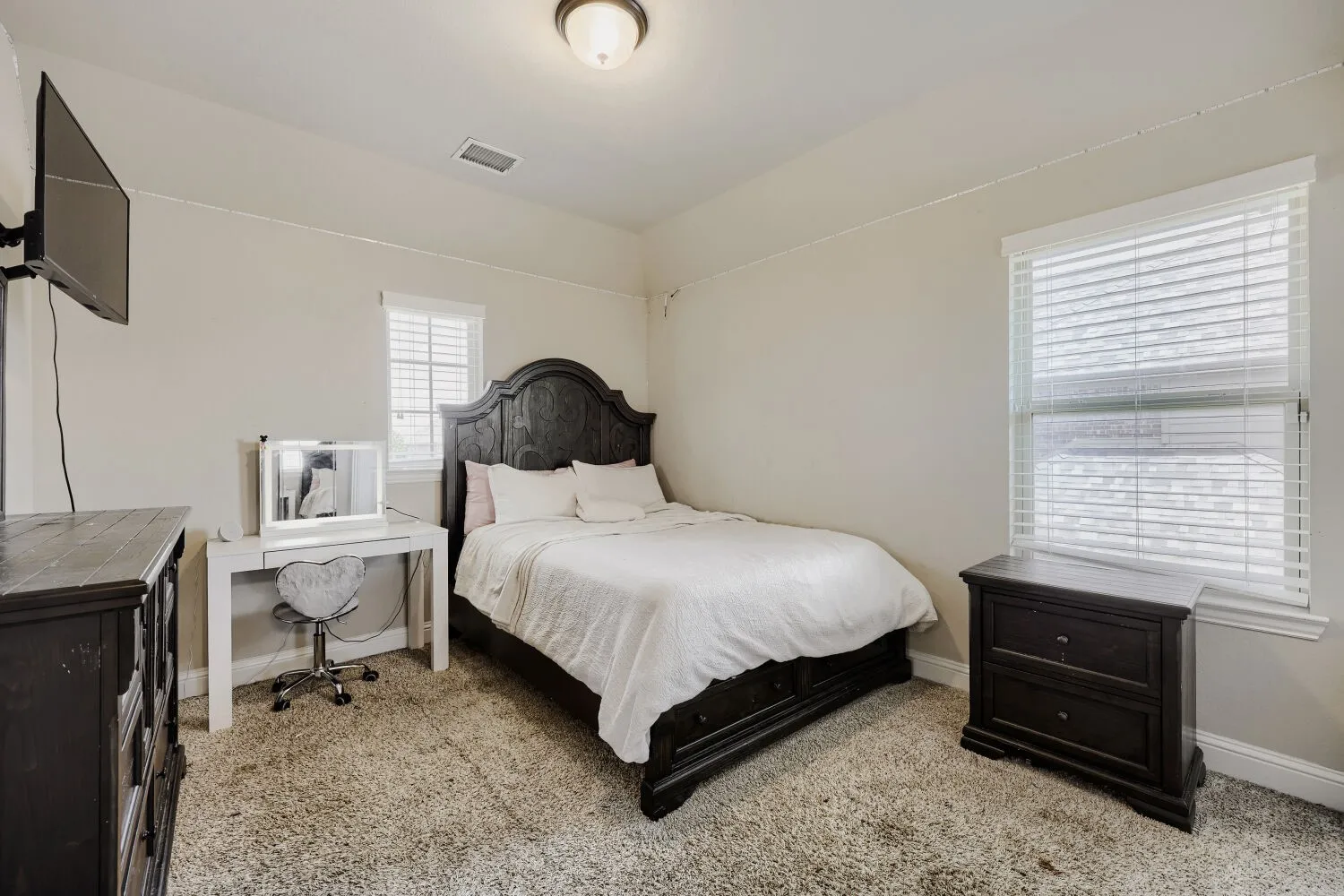 Single Family Residence For Sale in Tarrant County , 3403 Willow Brook Drive, Mansfield, Texas 76063, 5 Bedroom, 4 Bathroom, 2 Garage spaces, 3,603 Sqft, built in 2017, mls#21336219, Real Estate Agent in Mansfield, Homes For Sale in Tarrant county, Homes For Sale in Mansfield, Realtor in Mansfield Texas, Real Estate Brokerage Independent Realty Texas, Luminita Cordes Realtor