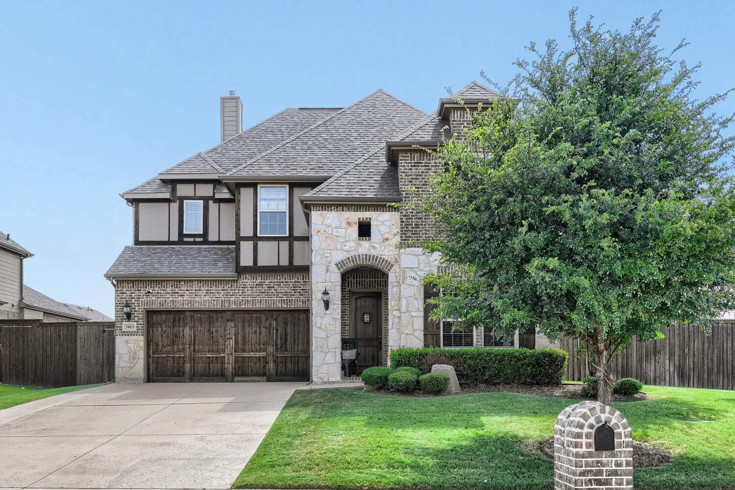 Single Family Residence For Sale in Tarrant County , 3403 Willow Brook Drive, Mansfield, Texas 76063, 5 Bedroom, 4 Bathroom, 2 Garage spaces, 3,603 Sqft, built in 2017, mls#21336219, Real Estate Agent in Mansfield, Homes For Sale in Tarrant county, Homes For Sale in Mansfield, Realtor in Mansfield Texas, Real Estate Brokerage Independent Realty Texas, Luminita Cordes Realtor