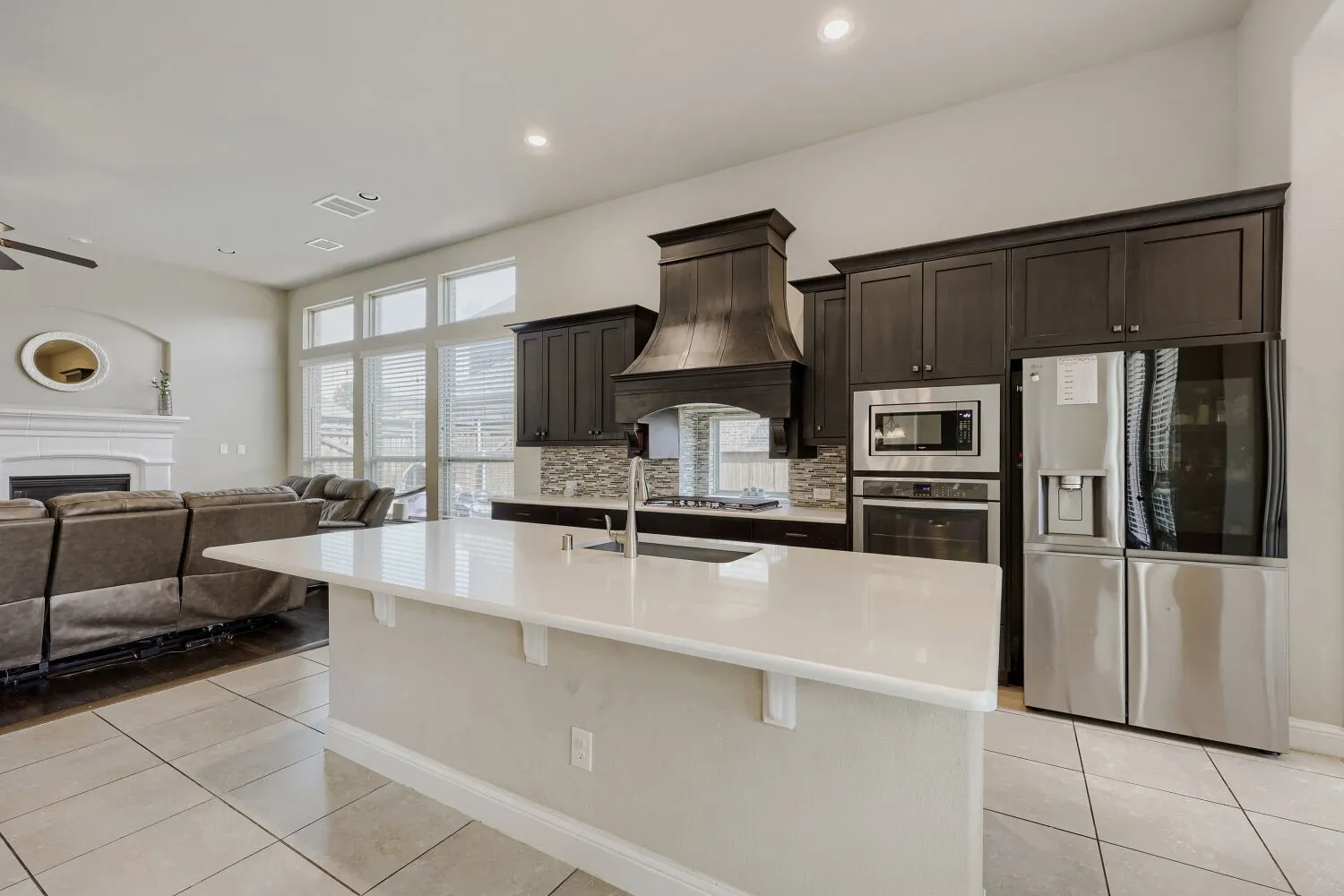 Single Family Residence For Sale in Tarrant County , 3403 Willow Brook Drive, Mansfield, Texas 76063, 5 Bedroom, 4 Bathroom, 2 Garage spaces, 3,603 Sqft, built in 2017, mls#21336219, Real Estate Agent in Mansfield, Homes For Sale in Tarrant county, Homes For Sale in Mansfield, Realtor in Mansfield Texas, Real Estate Brokerage Independent Realty Texas, Luminita Cordes Realtor