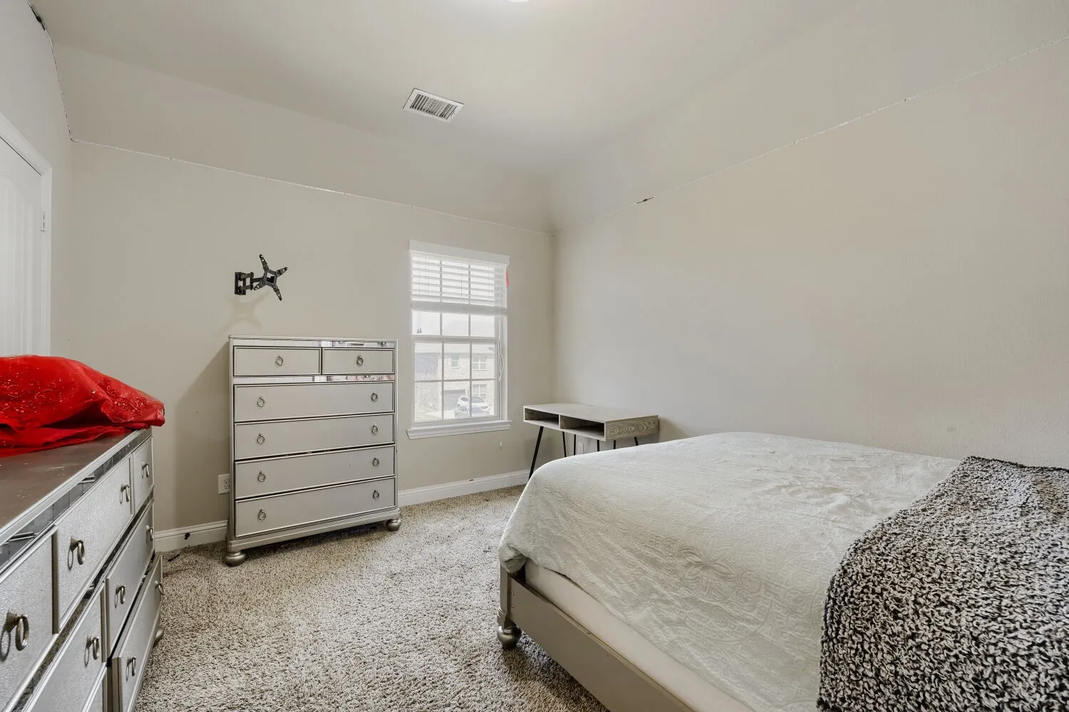 Single Family Residence For Sale in Tarrant County , 3403 Willow Brook Drive, Mansfield, Texas 76063, 5 Bedroom, 4 Bathroom, 2 Garage spaces, 3,603 Sqft, built in 2017, mls#21336219, Real Estate Agent in Mansfield, Homes For Sale in Tarrant county, Homes For Sale in Mansfield, Realtor in Mansfield Texas, Real Estate Brokerage Independent Realty Texas, Luminita Cordes Realtor