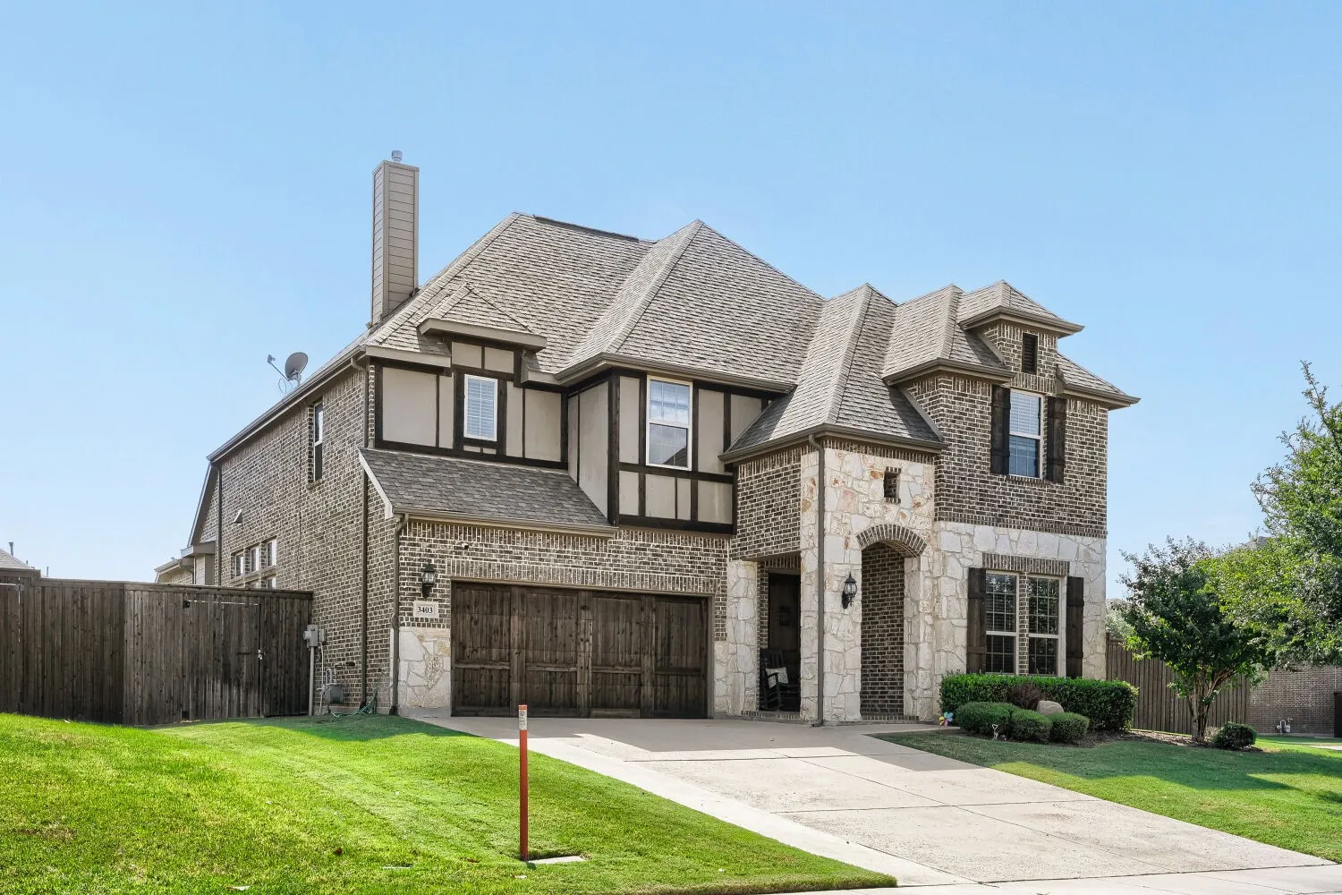 Single Family Residence For Sale in Tarrant County , 3403 Willow Brook Drive, Mansfield, Texas 76063, 5 Bedroom, 4 Bathroom, 2 Garage spaces, 3,603 Sqft, built in 2017, mls#21336219, Real Estate Agent in Mansfield, Homes For Sale in Tarrant county, Homes For Sale in Mansfield, Realtor in Mansfield Texas, Real Estate Brokerage Independent Realty Texas, Luminita Cordes Realtor