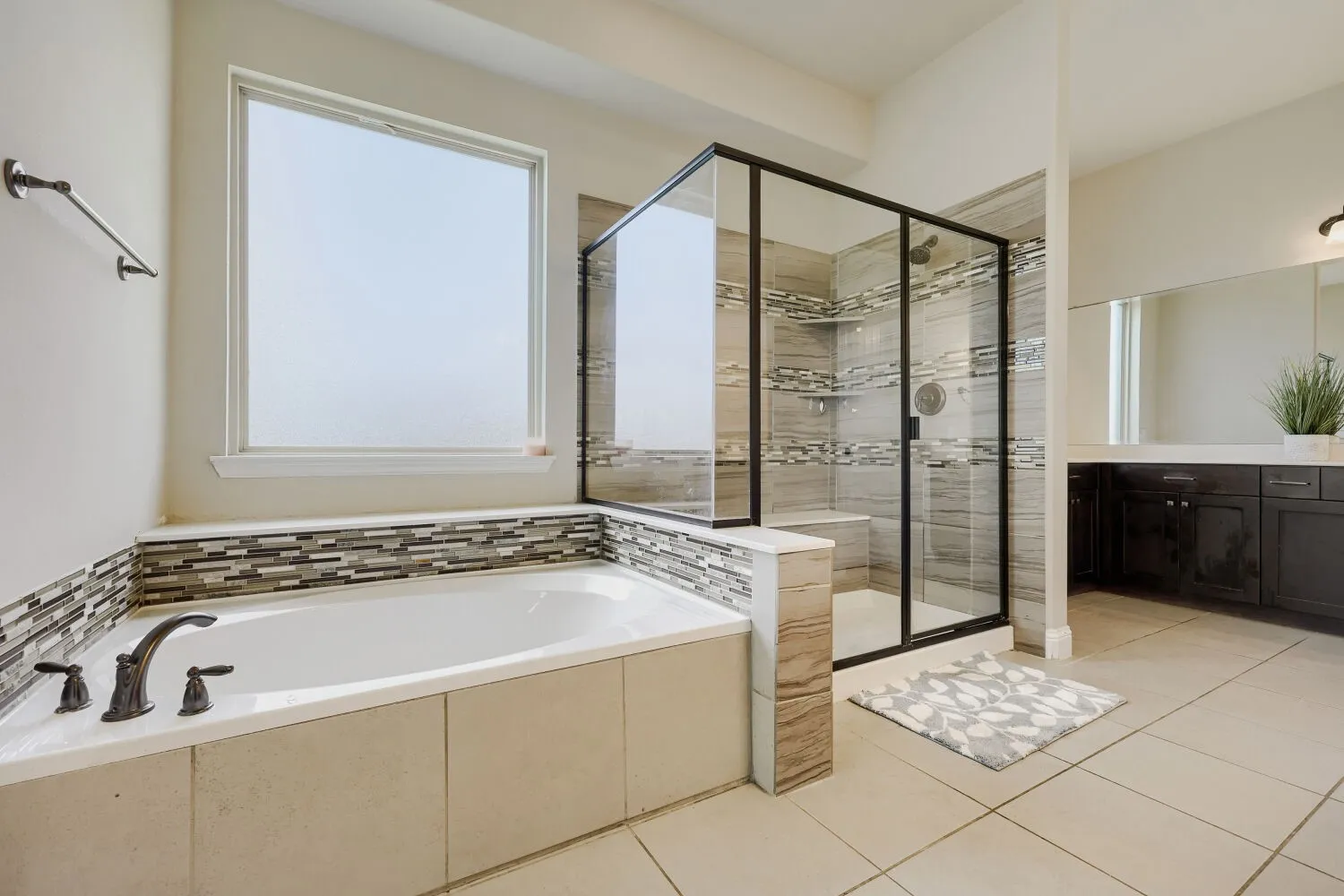 Single Family Residence For Sale in Tarrant County , 3403 Willow Brook Drive, Mansfield, Texas 76063, 5 Bedroom, 4 Bathroom, 2 Garage spaces, 3,603 Sqft, built in 2017, mls#21336219, Real Estate Agent in Mansfield, Homes For Sale in Tarrant county, Homes For Sale in Mansfield, Realtor in Mansfield Texas, Real Estate Brokerage Independent Realty Texas, Luminita Cordes Realtor