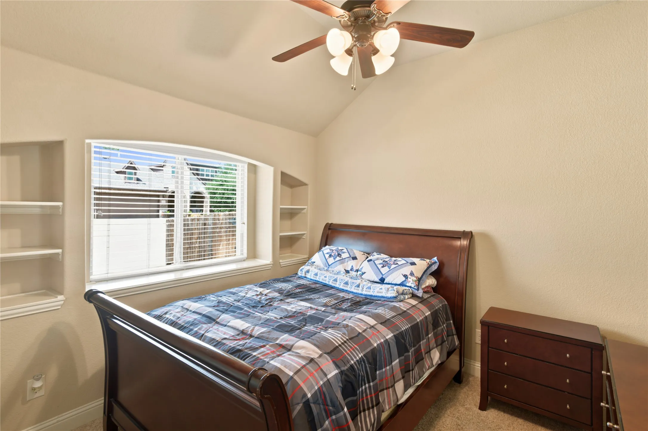 Single Family Residence For Sale in Collin County , 1501 Sherwood Drive, Anna, Texas 75409, 4 Bedroom, 2 Bathroom, 2 Garage spaces, 2,303 Sqft, built in 2018, mls#21338999, Real Estate Agent in Anna, Homes For Sale in Collin county, Homes For Sale in Anna, Realtor in Anna Texas, Real Estate Brokerage Independent Realty Texas, Luminita Cordes Realtor