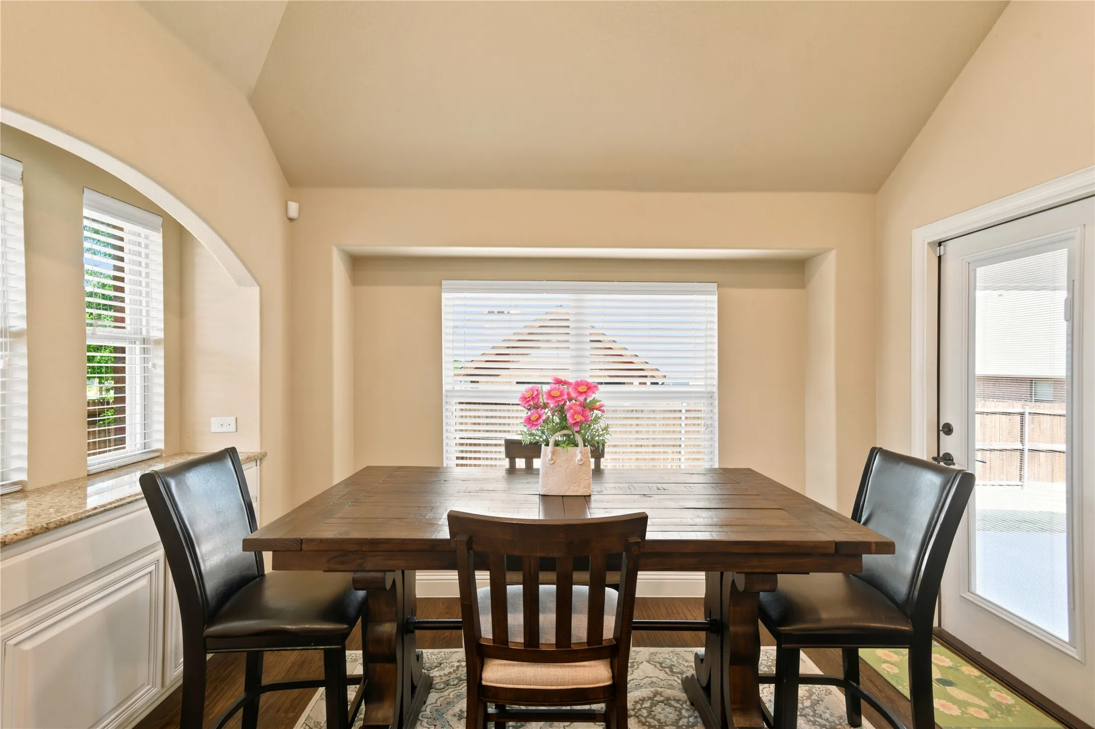 Single Family Residence For Sale in Collin County , 1501 Sherwood Drive, Anna, Texas 75409, 4 Bedroom, 2 Bathroom, 2 Garage spaces, 2,303 Sqft, built in 2018, mls#21338999, Real Estate Agent in Anna, Homes For Sale in Collin county, Homes For Sale in Anna, Realtor in Anna Texas, Real Estate Brokerage Independent Realty Texas, Luminita Cordes Realtor