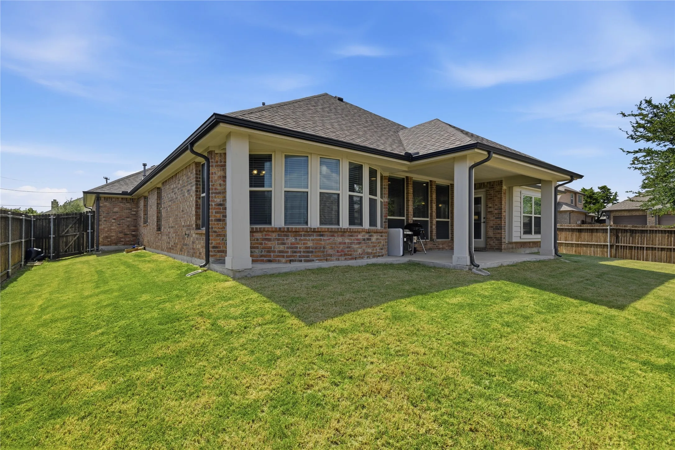 Single Family Residence For Sale in Collin County , 1501 Sherwood Drive, Anna, Texas 75409, 4 Bedroom, 2 Bathroom, 2 Garage spaces, 2,303 Sqft, built in 2018, mls#21338999, Real Estate Agent in Anna, Homes For Sale in Collin county, Homes For Sale in Anna, Realtor in Anna Texas, Real Estate Brokerage Independent Realty Texas, Luminita Cordes Realtor