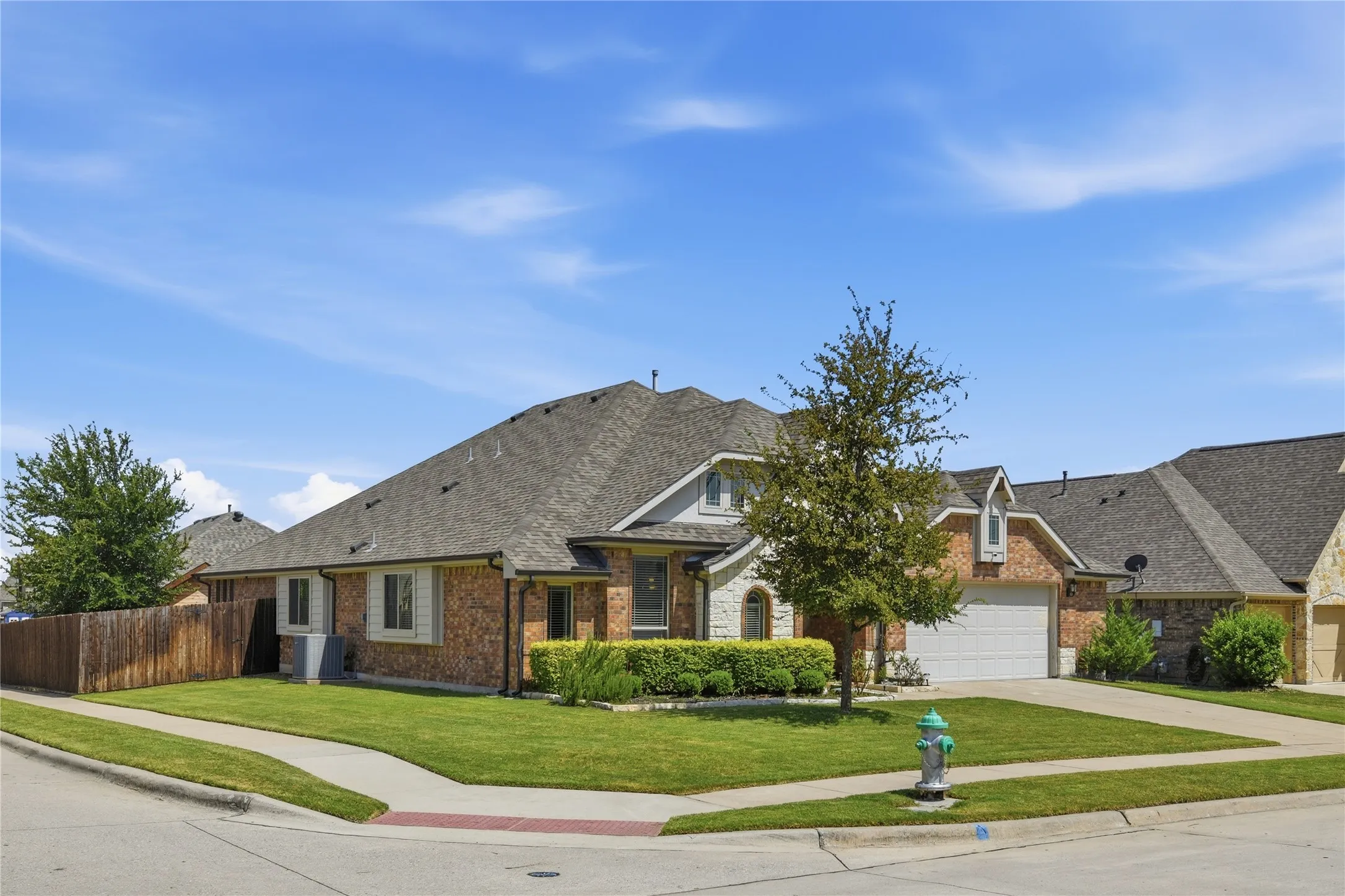 Single Family Residence For Sale in Collin County , 1501 Sherwood Drive, Anna, Texas 75409, 4 Bedroom, 2 Bathroom, 2 Garage spaces, 2,303 Sqft, built in 2018, mls#21338999, Real Estate Agent in Anna, Homes For Sale in Collin county, Homes For Sale in Anna, Realtor in Anna Texas, Real Estate Brokerage Independent Realty Texas, Luminita Cordes Realtor
