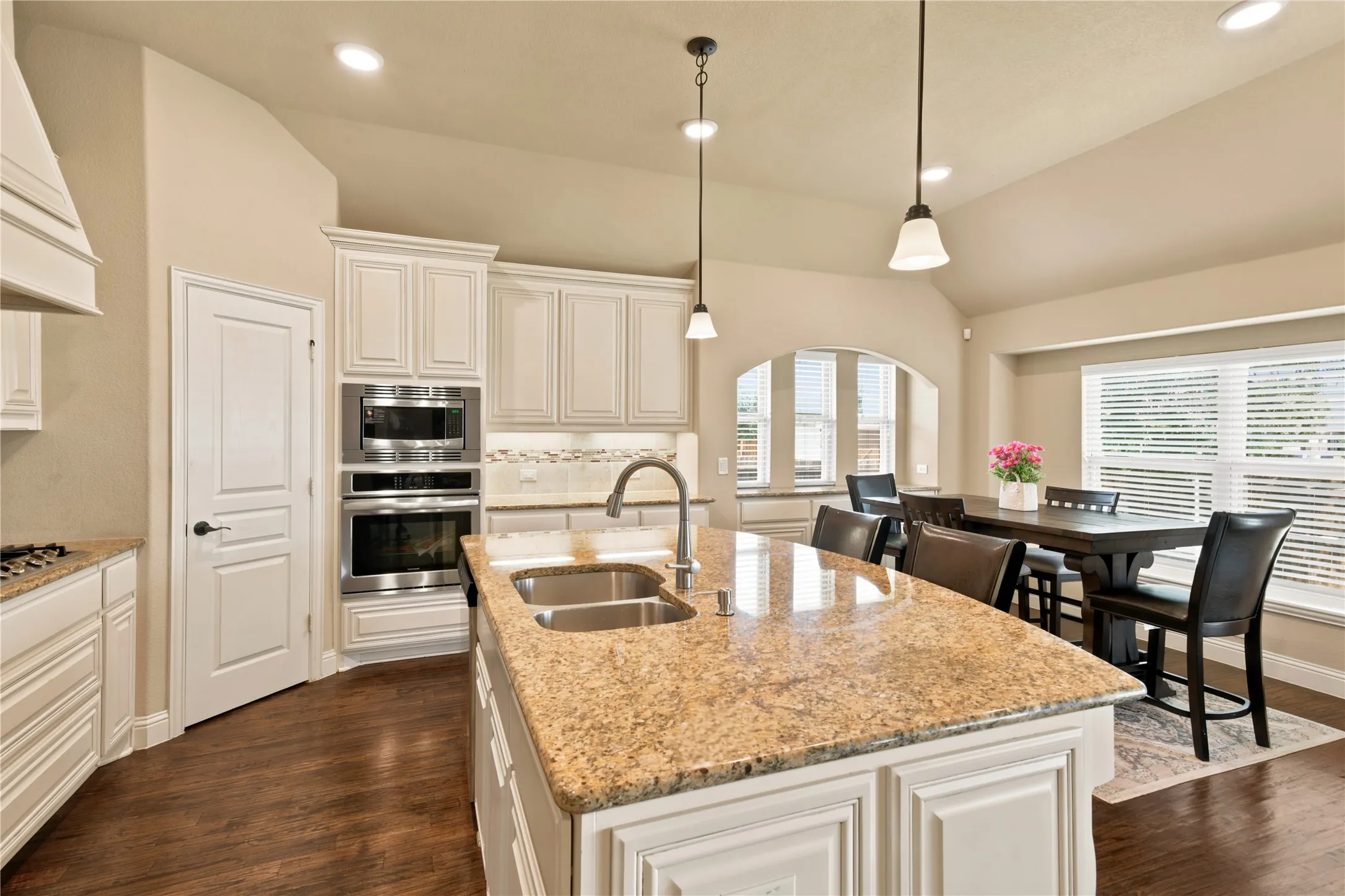 Single Family Residence For Sale in Collin County , 1501 Sherwood Drive, Anna, Texas 75409, 4 Bedroom, 2 Bathroom, 2 Garage spaces, 2,303 Sqft, built in 2018, mls#21338999, Real Estate Agent in Anna, Homes For Sale in Collin county, Homes For Sale in Anna, Realtor in Anna Texas, Real Estate Brokerage Independent Realty Texas, Luminita Cordes Realtor