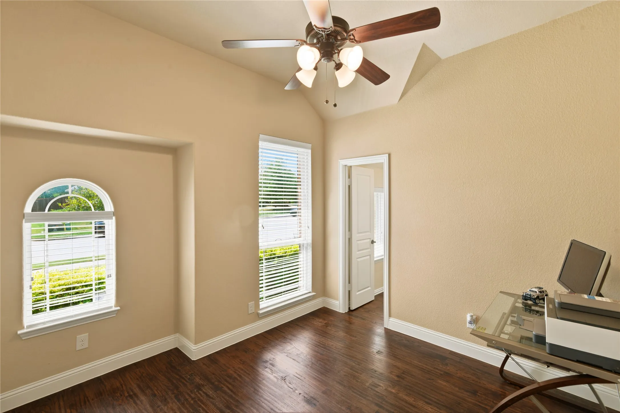 Single Family Residence For Sale in Collin County , 1501 Sherwood Drive, Anna, Texas 75409, 4 Bedroom, 2 Bathroom, 2 Garage spaces, 2,303 Sqft, built in 2018, mls#21338999, Real Estate Agent in Anna, Homes For Sale in Collin county, Homes For Sale in Anna, Realtor in Anna Texas, Real Estate Brokerage Independent Realty Texas, Luminita Cordes Realtor