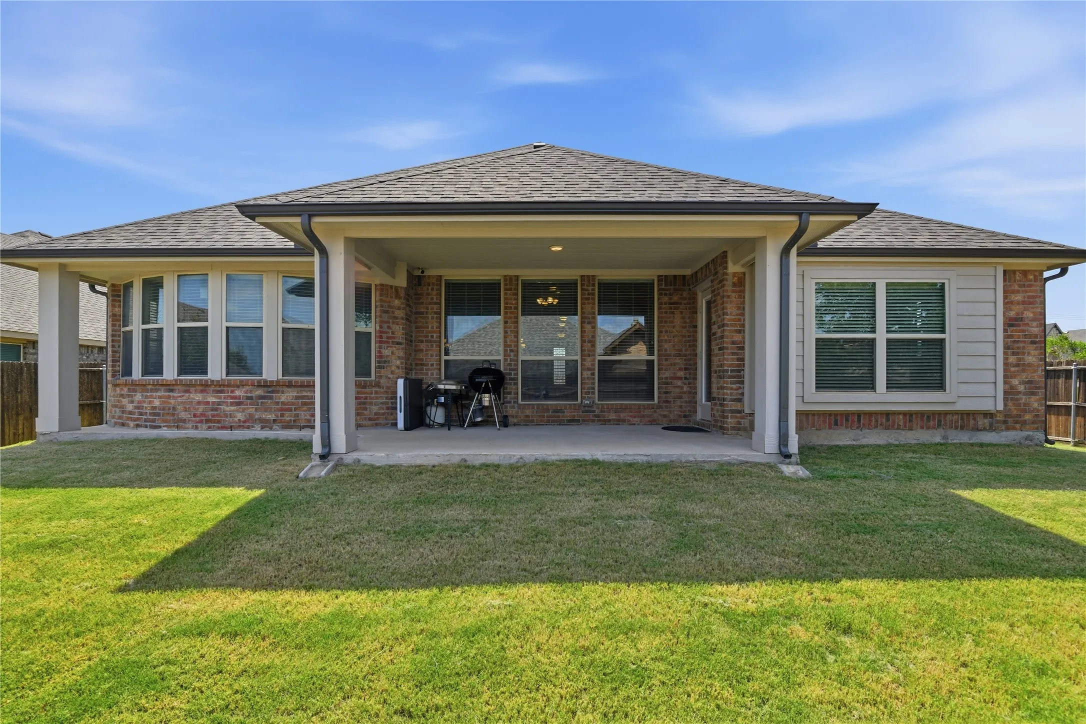 Single Family Residence For Sale in Collin County , 1501 Sherwood Drive, Anna, Texas 75409, 4 Bedroom, 2 Bathroom, 2 Garage spaces, 2,303 Sqft, built in 2018, mls#21338999, Real Estate Agent in Anna, Homes For Sale in Collin county, Homes For Sale in Anna, Realtor in Anna Texas, Real Estate Brokerage Independent Realty Texas, Luminita Cordes Realtor