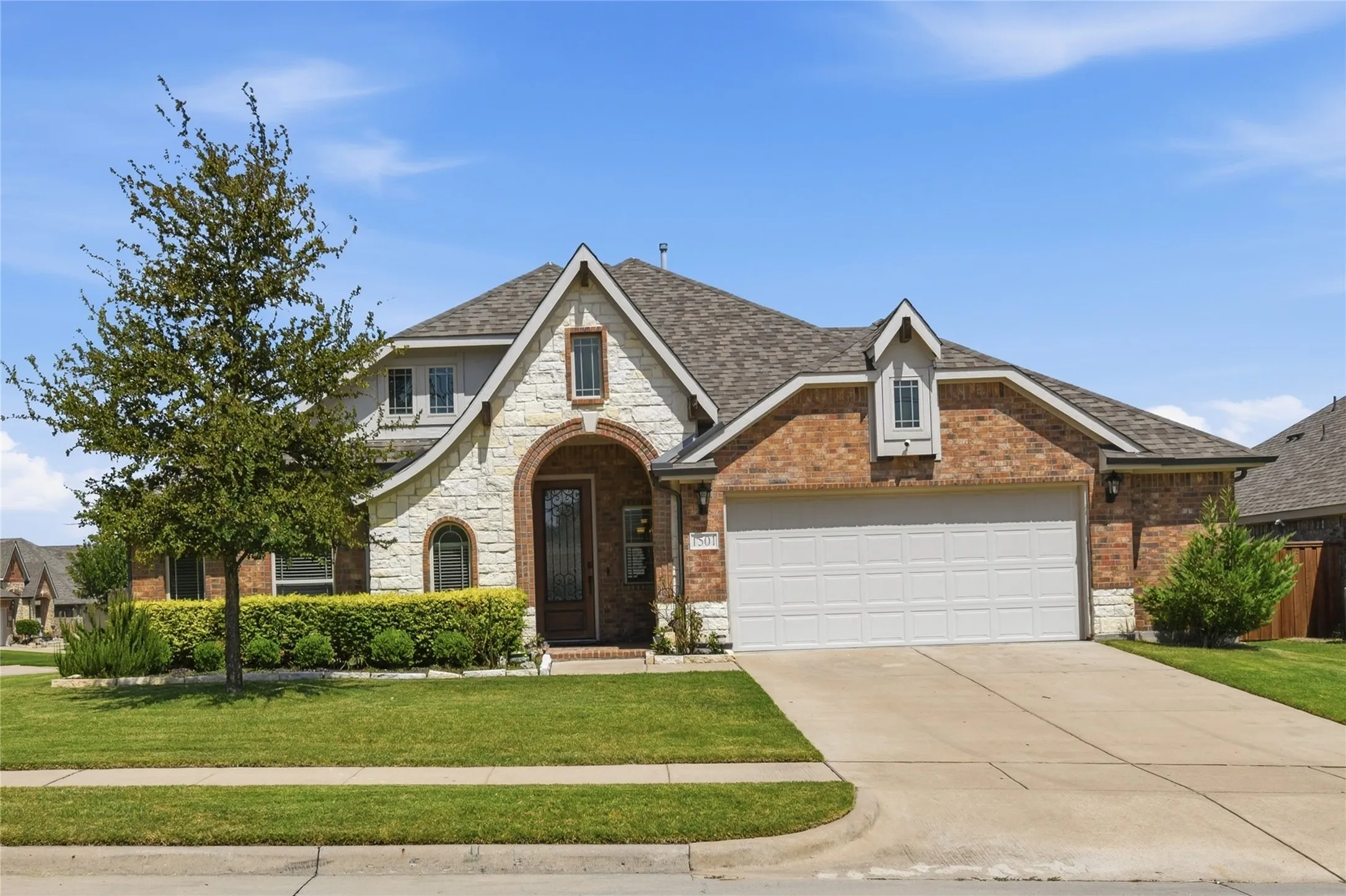Single Family Residence For Sale in Collin County , 1501 Sherwood Drive, Anna, Texas 75409, 4 Bedroom, 2 Bathroom, 2 Garage spaces, 2,303 Sqft, built in 2018, mls#21338999, Real Estate Agent in Anna, Homes For Sale in Collin county, Homes For Sale in Anna, Realtor in Anna Texas, Real Estate Brokerage Independent Realty Texas, Luminita Cordes Realtor