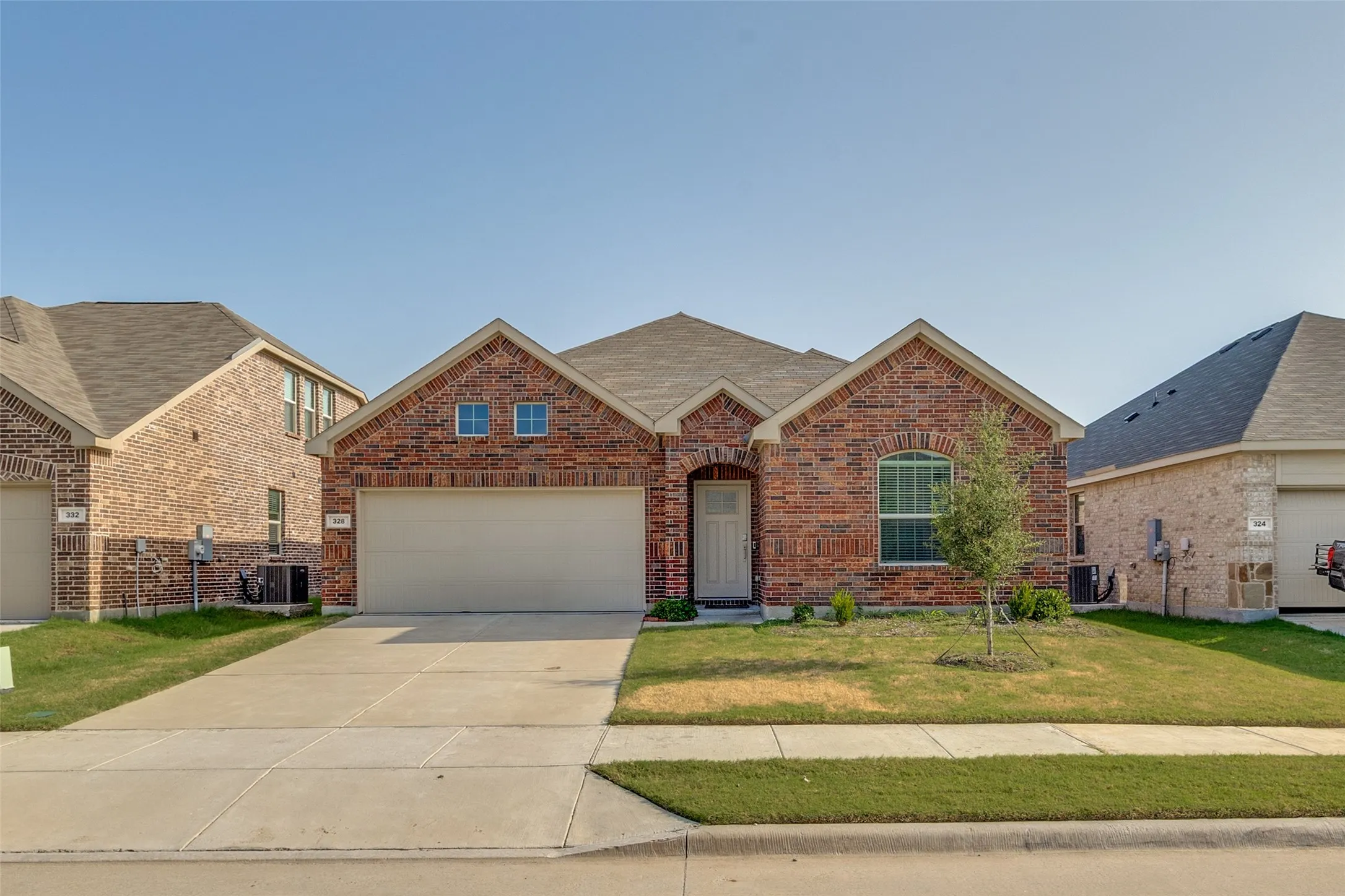 Single Family Residence For Rent in Collin County , 328 Ardsley Lane, Princeton, Texas 75407, 3 Bedroom, 2 Bathroom, 2 Garage spaces, 1,596 Sqft, built in 2023, Price $2,000, mls#21338810, Real Estate Agent in Princeton, Homes For Rent in Collin county, Homes For Rent in Princeton, Realtor in Princeton Texas, Real Estate Brokerage Independent Realty Texas, Luminita Cordes Realtor