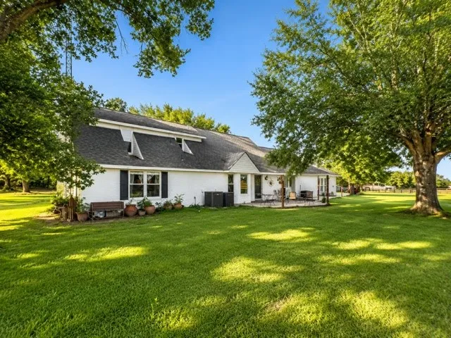 Single Family Residence For Sale in Hunt County , 1817 County Road 3327, Greenville, Texas 75402, 5 Bedroom, 3 Bathroom, 2 Garage spaces, 2,696 Sqft, built in 1987, Price $499,900, mls#21338897, Real Estate Agent in Greenville, Homes For Sale in Hunt county, Homes For Sale in Greenville, Realtor in Greenville Texas, Real Estate Brokerage Independent Realty Texas, Luminita Cordes Realtor