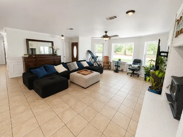 Single Family Residence For Sale in Hunt County , 1817 County Road 3327, Greenville, Texas 75402, 5 Bedroom, 3 Bathroom, 2 Garage spaces, 2,696 Sqft, built in 1987, Price $499,900, mls#21338897, Real Estate Agent in Greenville, Homes For Sale in Hunt county, Homes For Sale in Greenville, Realtor in Greenville Texas, Real Estate Brokerage Independent Realty Texas, Luminita Cordes Realtor