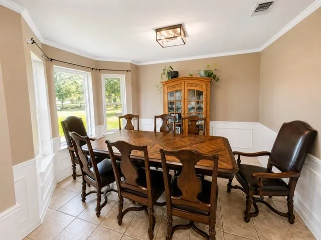 Single Family Residence For Sale in Hunt County , 1817 County Road 3327, Greenville, Texas 75402, 5 Bedroom, 3 Bathroom, 2 Garage spaces, 2,696 Sqft, built in 1987, Price $499,900, mls#21338897, Real Estate Agent in Greenville, Homes For Sale in Hunt county, Homes For Sale in Greenville, Realtor in Greenville Texas, Real Estate Brokerage Independent Realty Texas, Luminita Cordes Realtor