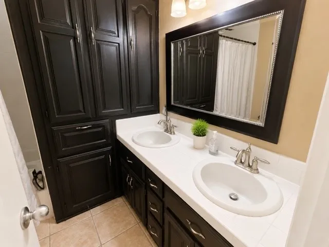 Single Family Residence For Sale in Hunt County , 1817 County Road 3327, Greenville, Texas 75402, 5 Bedroom, 3 Bathroom, 2 Garage spaces, 2,696 Sqft, built in 1987, Price $499,900, mls#21338897, Real Estate Agent in Greenville, Homes For Sale in Hunt county, Homes For Sale in Greenville, Realtor in Greenville Texas, Real Estate Brokerage Independent Realty Texas, Luminita Cordes Realtor