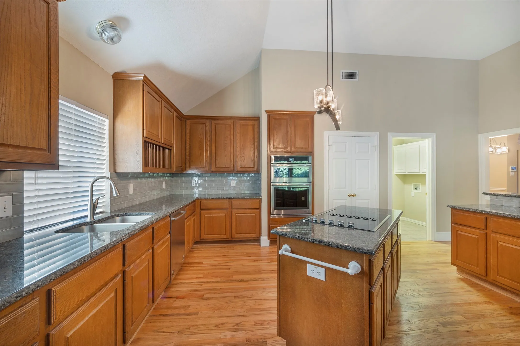 Single Family Residence For Rent in Tarrant County , 109 Killdeer Court, Southlake, Texas 76092, 4 Bedroom, 4 Bathroom, 3 Garage spaces, 2,876 Sqft, built in 1995, mls#21339047, Real Estate Agent in Southlake, Homes For Rent in Tarrant county, Homes For Rent in Southlake, Realtor in Southlake Texas, Real Estate Brokerage Independent Realty Texas, Luminita Cordes Realtor