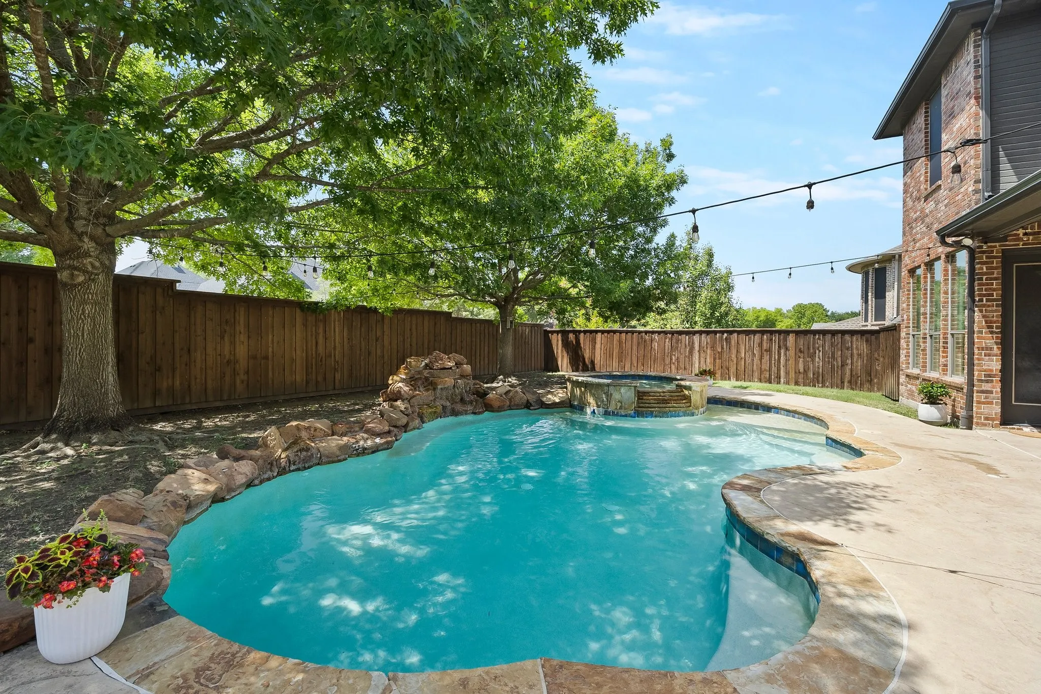 Single Family Residence For Sale in Rockwall County , 4796 Secret Cove, Rockwall, Texas 75032, 4 Bedroom, 3 Bathroom, 3 Garage spaces, 3,378 Sqft, built in 2005, mls#21324625, Real Estate Agent in Rockwall, Homes For Sale in Rockwall county, Homes For Sale in Rockwall, Realtor in Rockwall Texas, Real Estate Brokerage Independent Realty Texas, Luminita Cordes Realtor