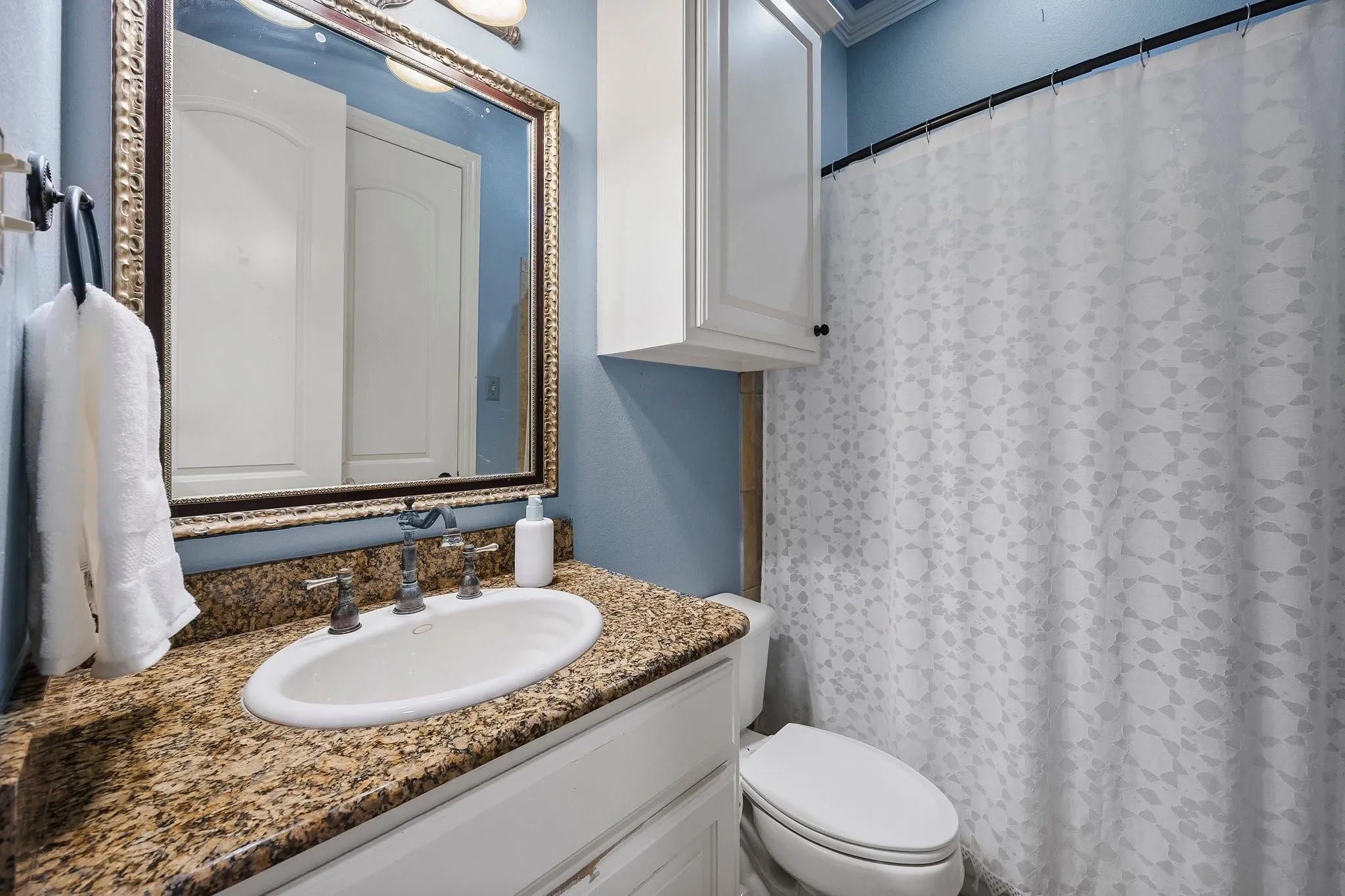 Single Family Residence For Sale in Rockwall County , 4796 Secret Cove, Rockwall, Texas 75032, 4 Bedroom, 3 Bathroom, 3 Garage spaces, 3,378 Sqft, built in 2005, mls#21324625, Real Estate Agent in Rockwall, Homes For Sale in Rockwall county, Homes For Sale in Rockwall, Realtor in Rockwall Texas, Real Estate Brokerage Independent Realty Texas, Luminita Cordes Realtor
