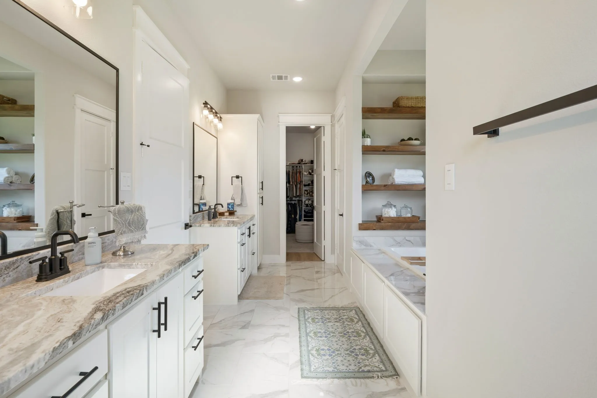 Single Family Residence For Sale in Hunt County , 3759 Evergreen Lane, Caddo Mills, Texas 75135, 5 Bedroom, 3 Bathroom, 2 Garage spaces, 3,337 Sqft, built in 2024, mls#21337374, Real Estate Agent in Caddo Mills, Homes For Sale in Hunt county, Homes For Sale in Caddo Mills, Realtor in Caddo Mills Texas, Real Estate Brokerage Independent Realty Texas, Luminita Cordes Realtor