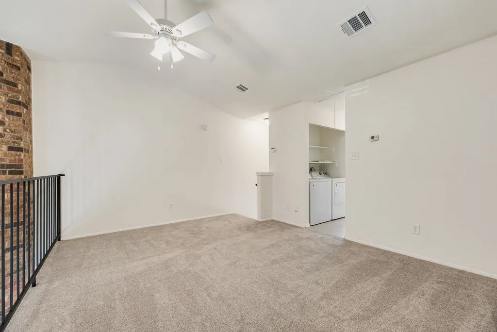 Single Family Residence For Sale in Tarrant County , 28 Abbey Road, Euless, Texas 76039, 1 Bedroom, 2 Bathroom, Garage spaces, 924 Sqft, built in 1983, mls#21338861, Real Estate Agent in Euless, Homes For Sale in Tarrant county, Homes For Sale in Euless, Realtor in Euless Texas, Real Estate Brokerage Independent Realty Texas, Luminita Cordes Realtor