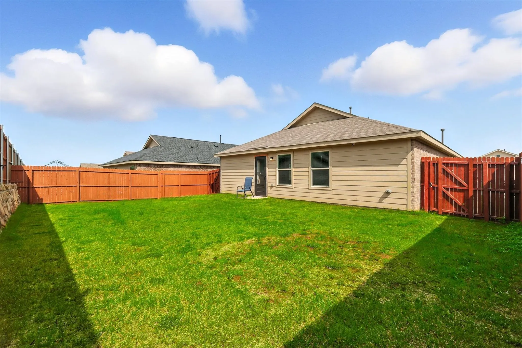 Single Family Residence For Rent in Dallas County , 1653 Bluff View Drive, Hutchins, Texas 75141, 3 Bedrooms, 2 Bathrooms, 2 Garage spaces, 1,325 Sqft, built in 2023, Price $2,200, mls#21339060, Real Estate Agent in Hutchins, Homes For Rent in Dallas county, Homes For Rent in Hutchins, Realtor in Hutchins Texas, Real Estate Brokerage Independent Realty Texas, Luminita Cordes Realtor