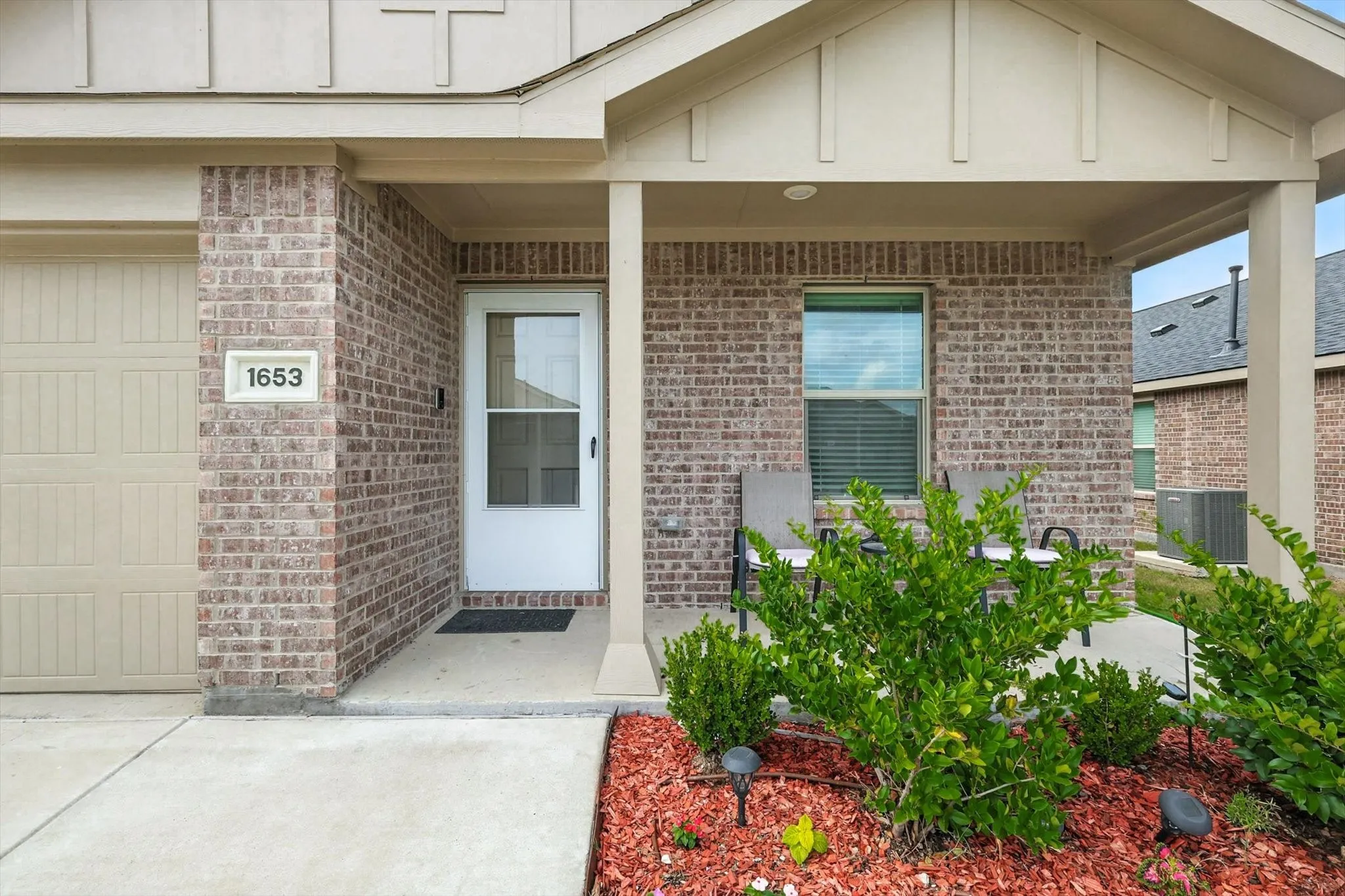 Single Family Residence For Rent in Dallas County , 1653 Bluff View Drive, Hutchins, Texas 75141, 3 Bedrooms, 2 Bathrooms, 2 Garage spaces, 1,325 Sqft, built in 2023, Price $2,200, mls#21339060, Real Estate Agent in Hutchins, Homes For Rent in Dallas county, Homes For Rent in Hutchins, Realtor in Hutchins Texas, Real Estate Brokerage Independent Realty Texas, Luminita Cordes Realtor