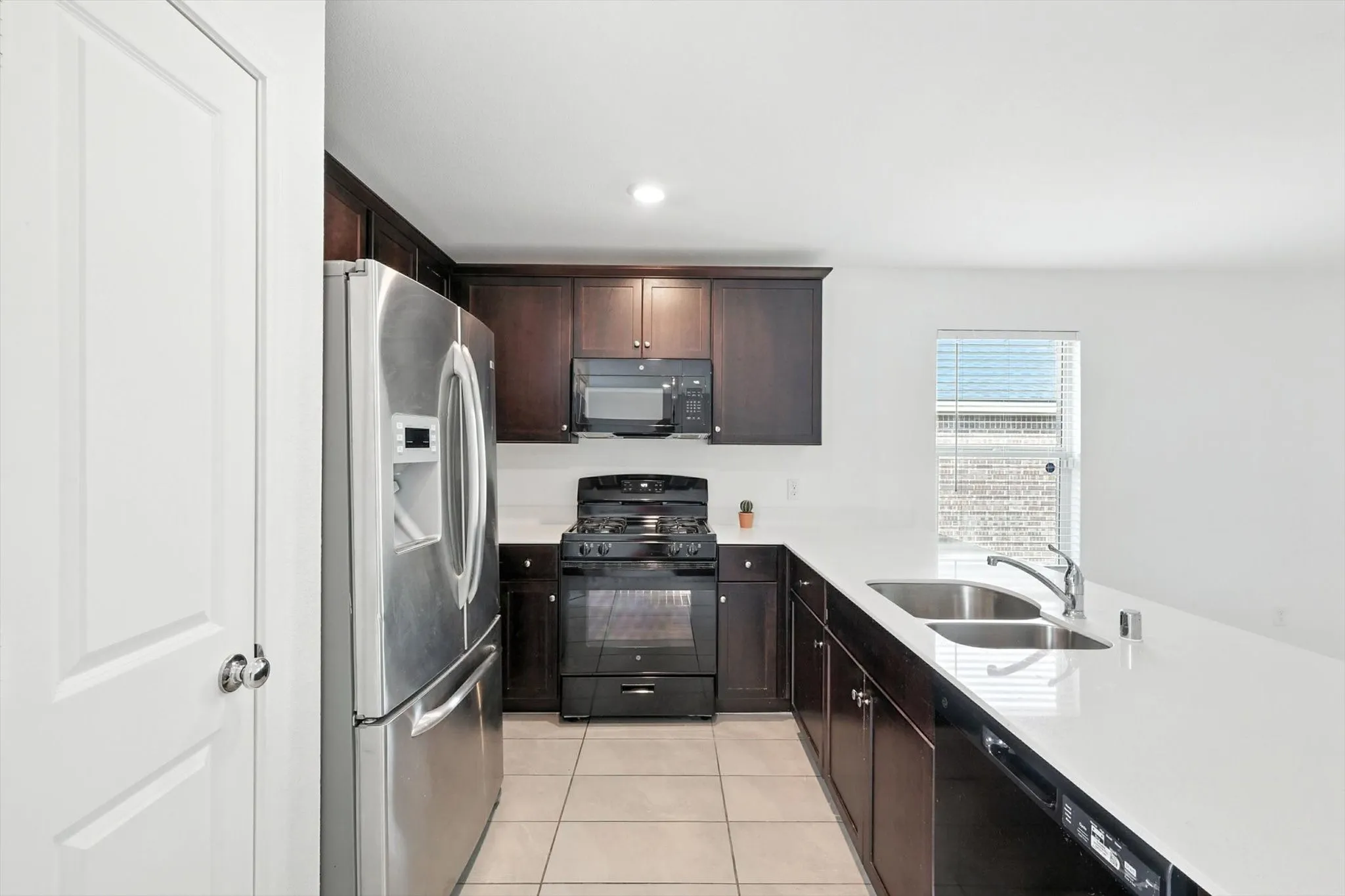 Single Family Residence For Rent in Dallas County , 1653 Bluff View Drive, Hutchins, Texas 75141, 3 Bedrooms, 2 Bathrooms, 2 Garage spaces, 1,325 Sqft, built in 2023, Price $2,200, mls#21339060, Real Estate Agent in Hutchins, Homes For Rent in Dallas county, Homes For Rent in Hutchins, Realtor in Hutchins Texas, Real Estate Brokerage Independent Realty Texas, Luminita Cordes Realtor