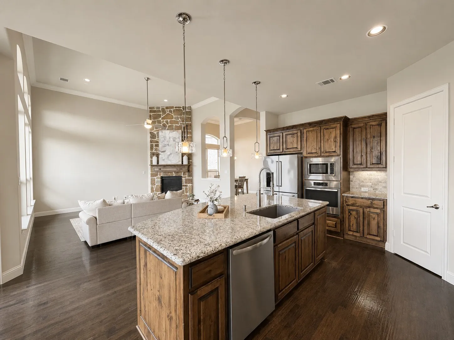 Single Family Residence For Sale in Denton County , 2689 Forest Breeze Drive, Frisco, Texas 75034, 5 Bedroom, 4 Bathroom, 3 Garage spaces, 4,051 Sqft, built in 2014, mls#21338749, Real Estate Agent in Frisco, Homes For Sale in Denton county, Homes For Sale in Frisco, Realtor in Frisco Texas, Real Estate Brokerage Independent Realty Texas, Luminita Cordes Realtor